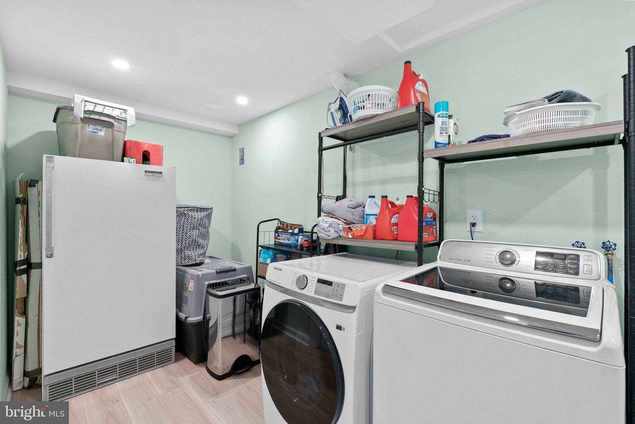 LEE HEIGHTS - Residential