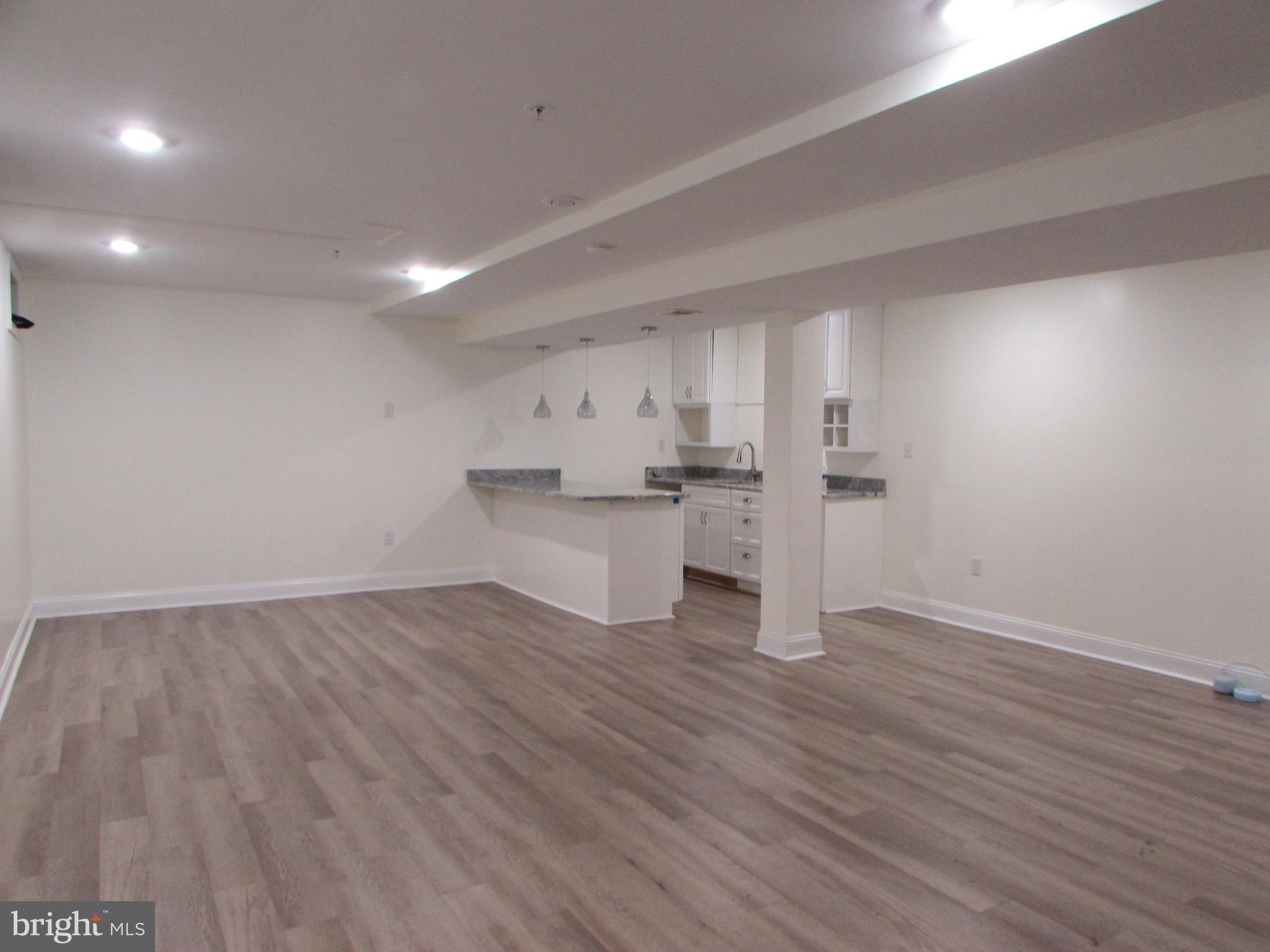 CHELTENHAM KNOLLS - Residential Lease