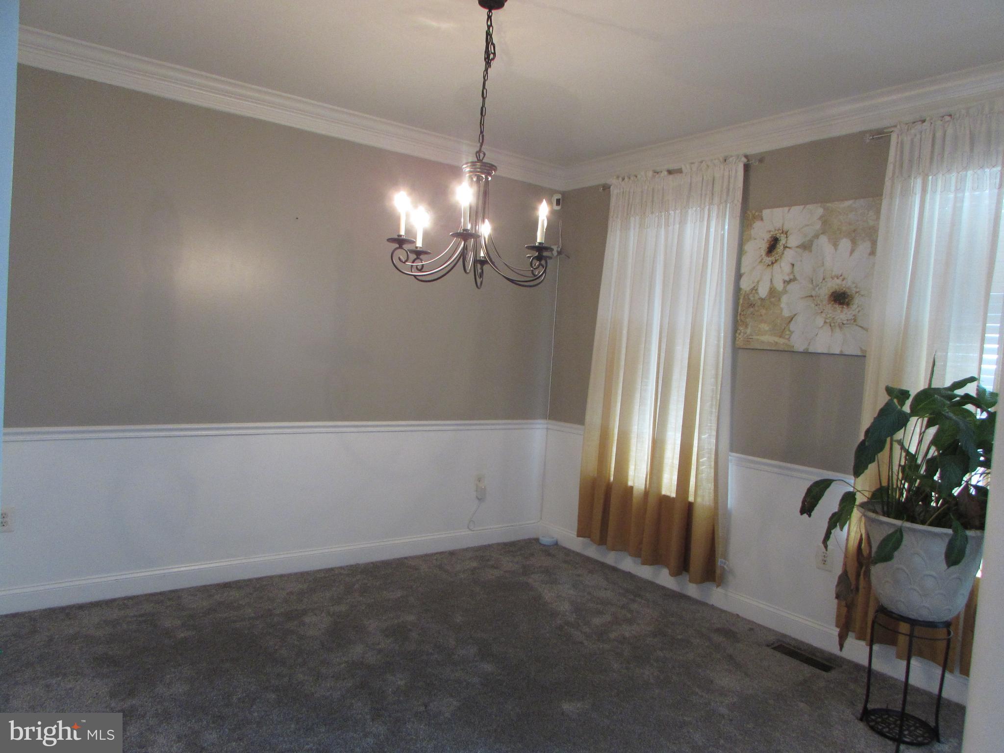 CHELTENHAM KNOLLS - Residential Lease