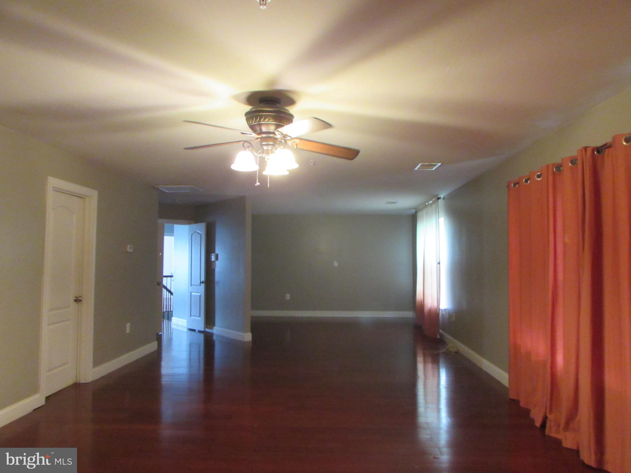 CHELTENHAM KNOLLS - Residential Lease