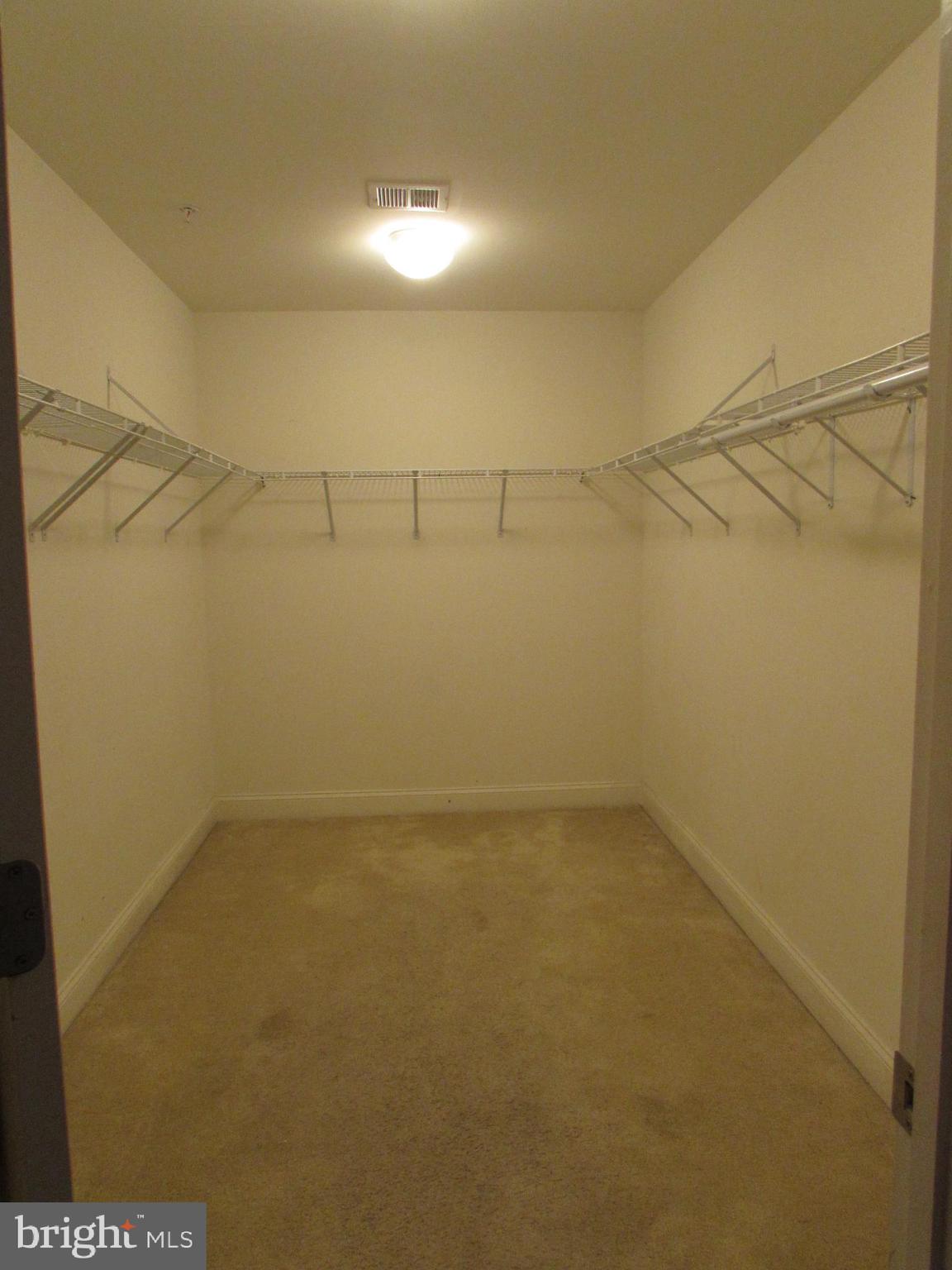 CHELTENHAM KNOLLS - Residential Lease