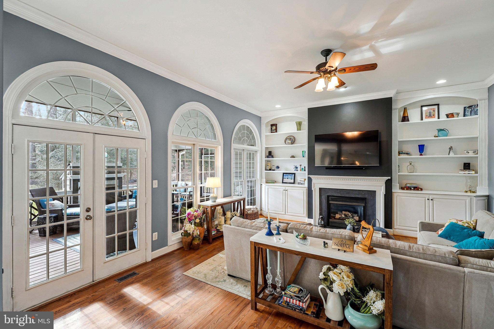 WEST OAKS ESTATES - Residential