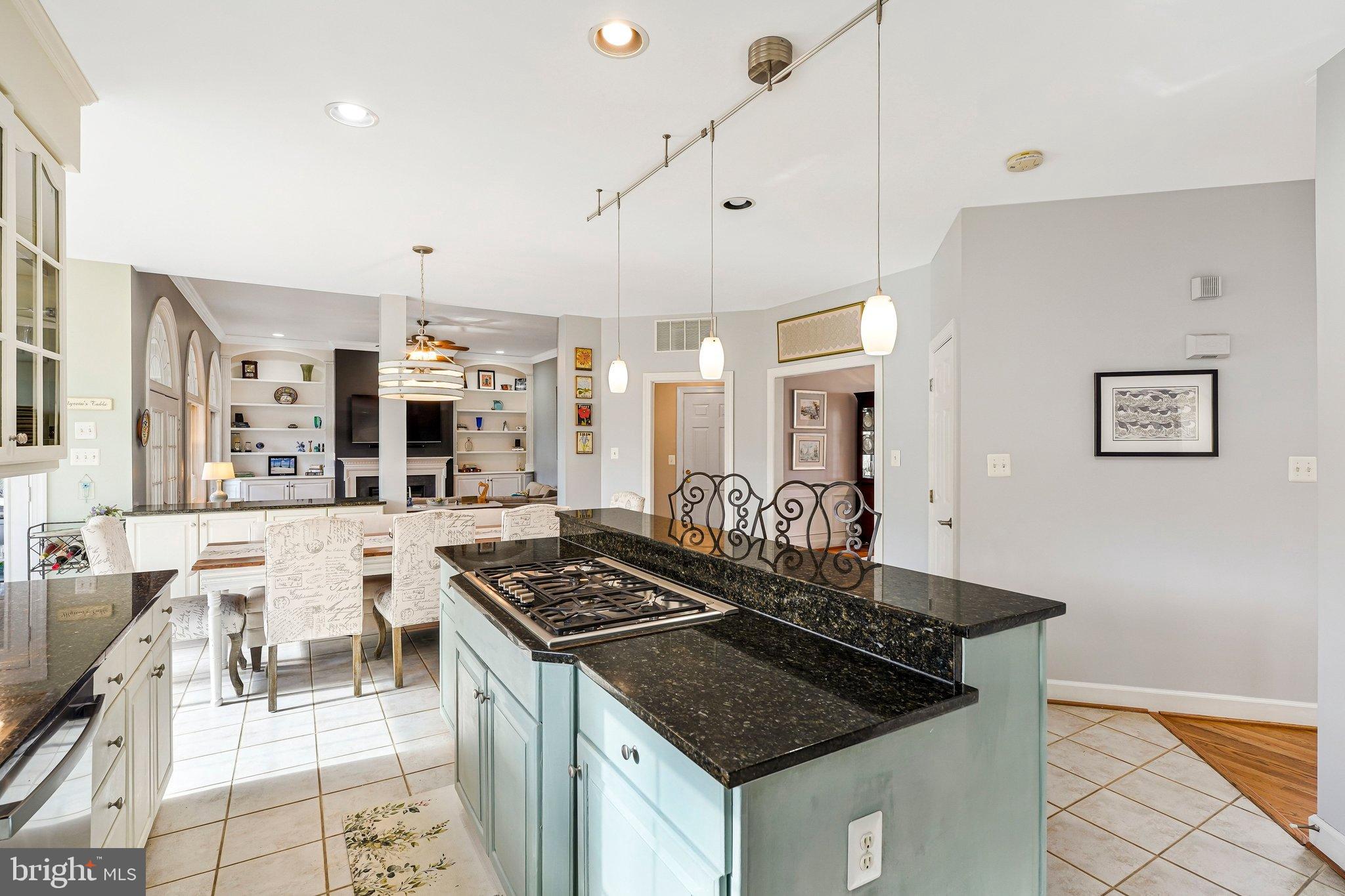 WEST OAKS ESTATES - Residential