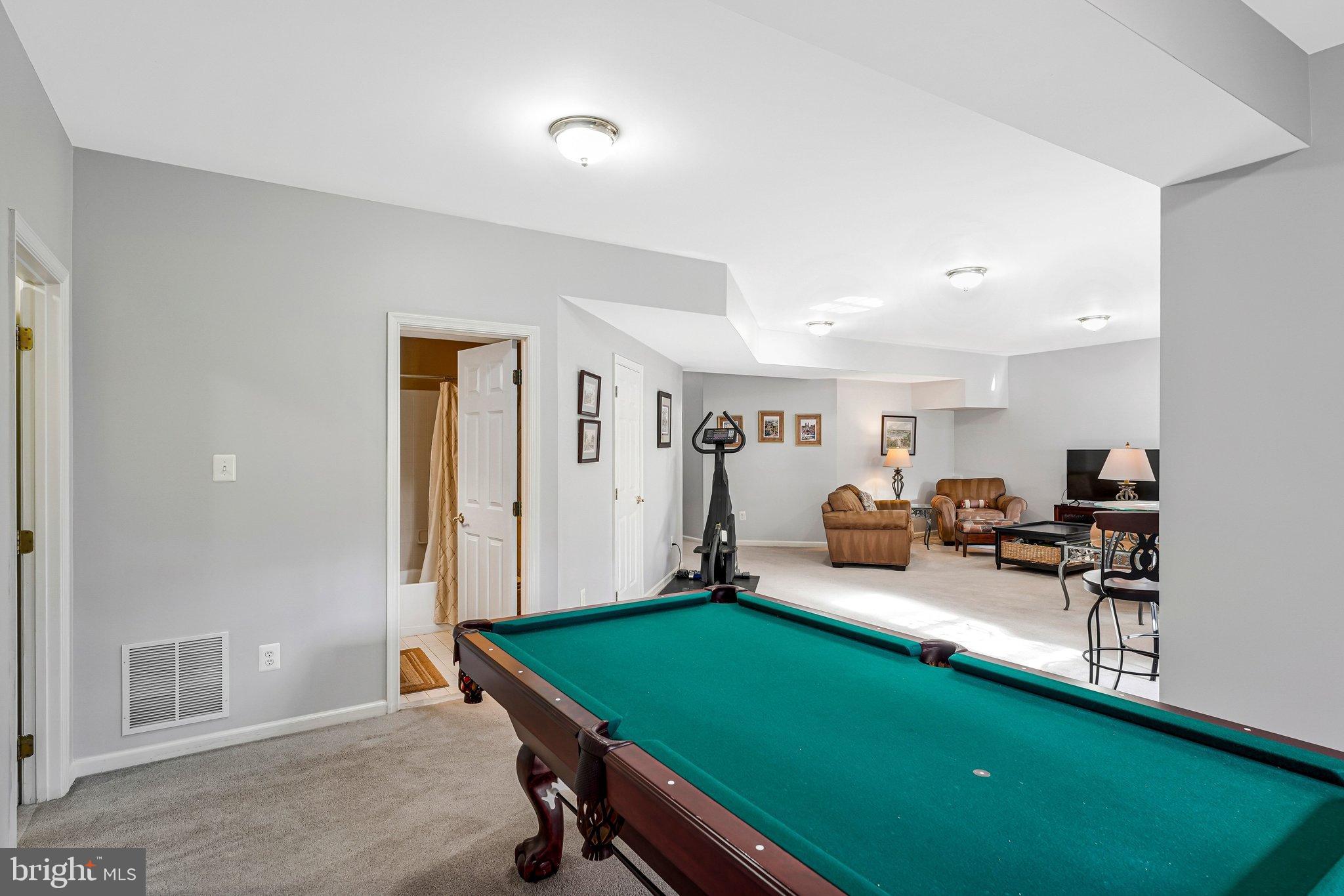 WEST OAKS ESTATES - Residential