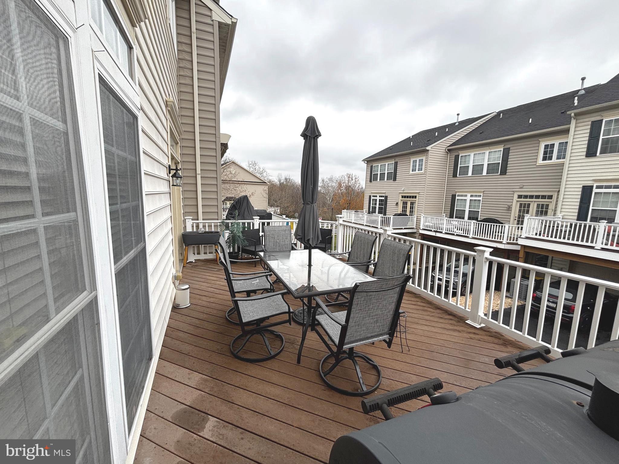 NORTHRIDGE VILLAGE - Residential Lease