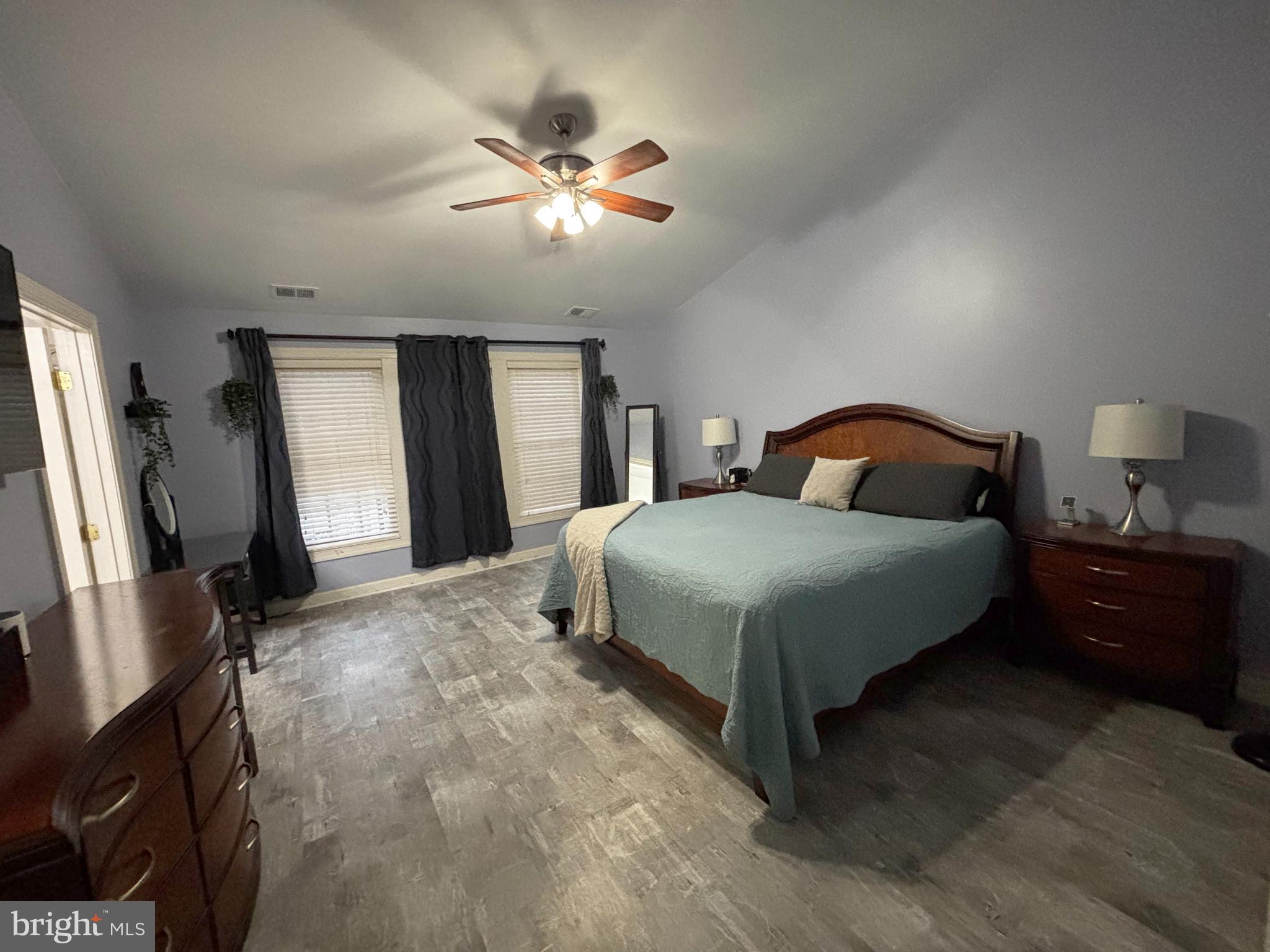 NORTHRIDGE VILLAGE - Residential Lease