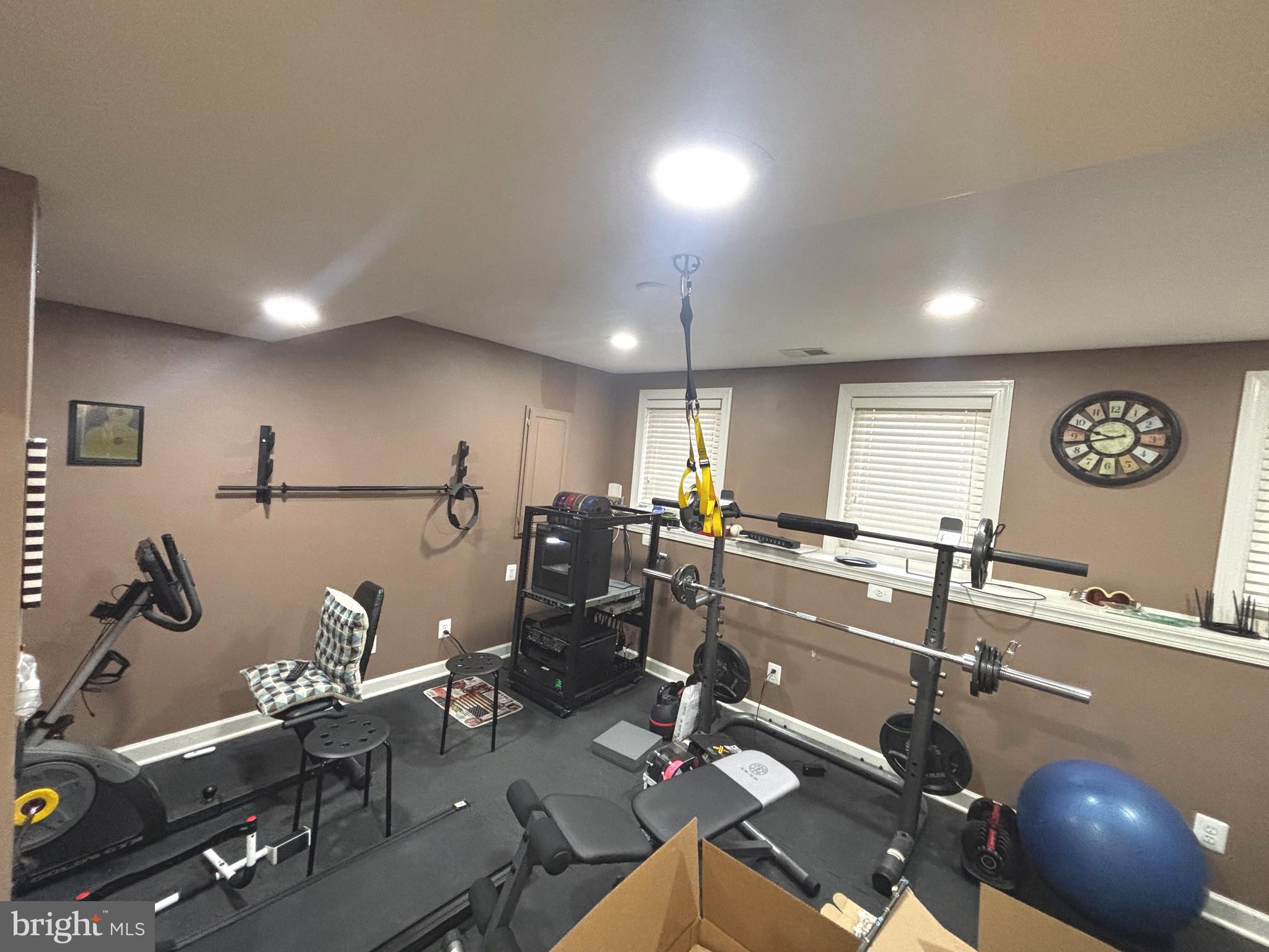 NORTHRIDGE VILLAGE - Residential Lease