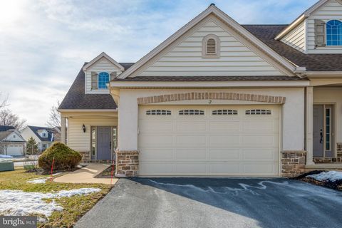 Photo of 2 Pfautz Circle, ELIZABETHTOWN, PA 17022 (MLS # PALA2064134)