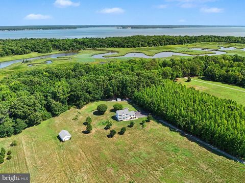Homes For Sale - 13481 Harryberry Lane<br/> KING GEORGE, VA 22485