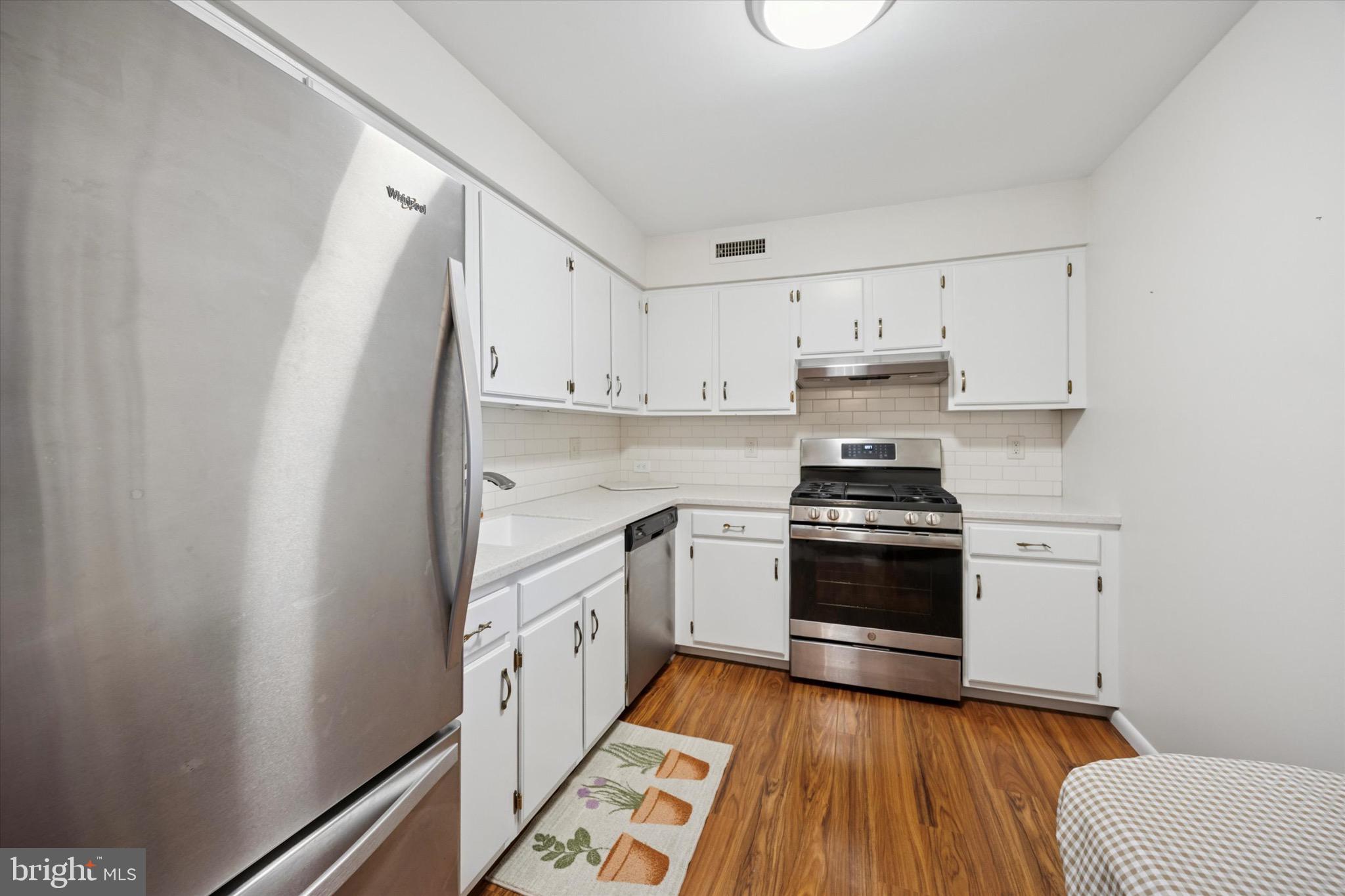 47201 DELAIRE LANDING ROAD 00 201