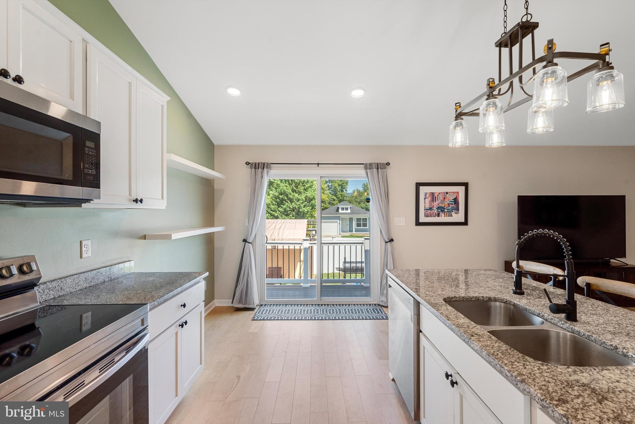 ASHLAND VILLAGE - Residential