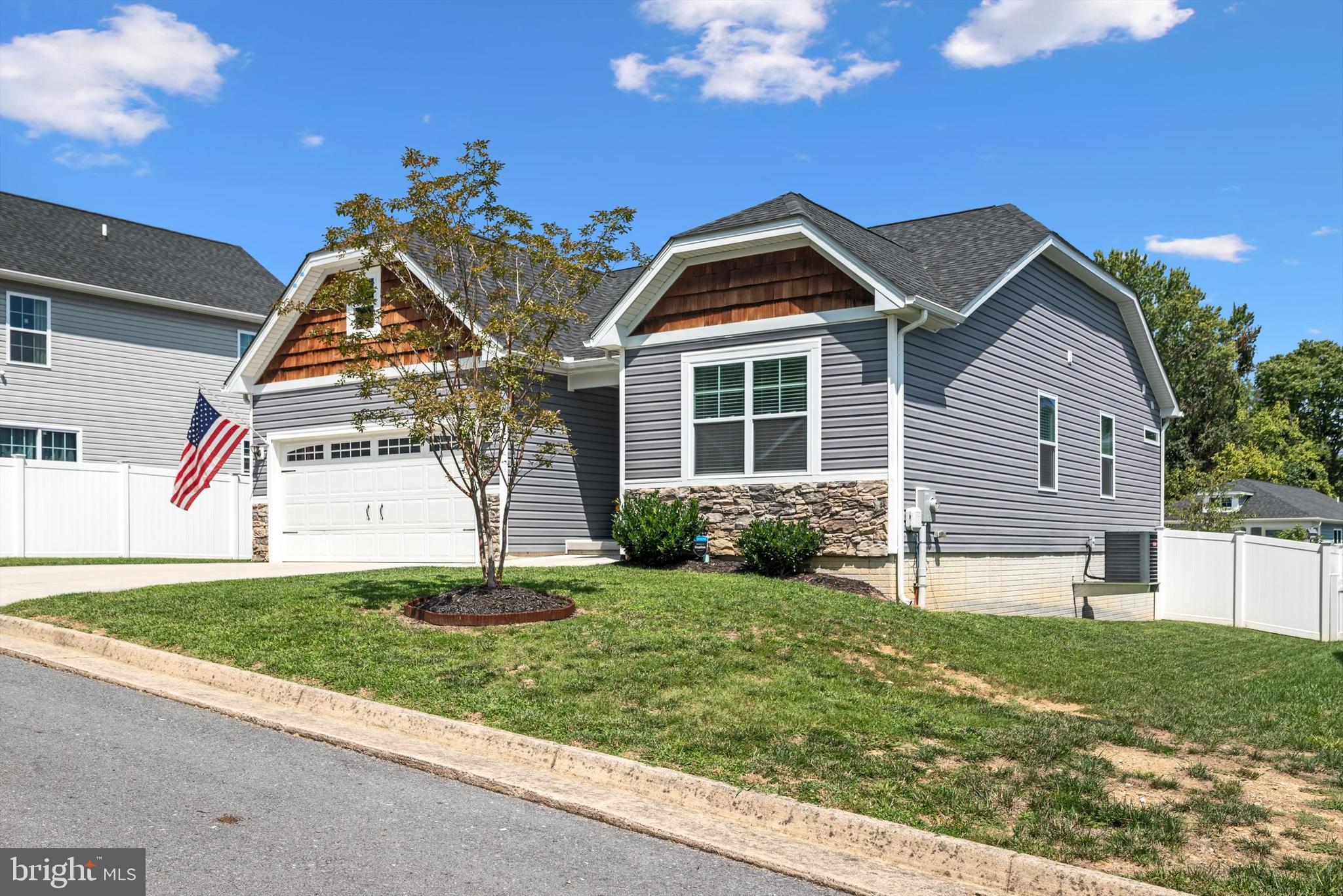 ASHLAND VILLAGE - Residential