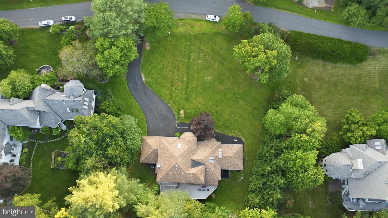 905 FALLS BRIDGE LANE