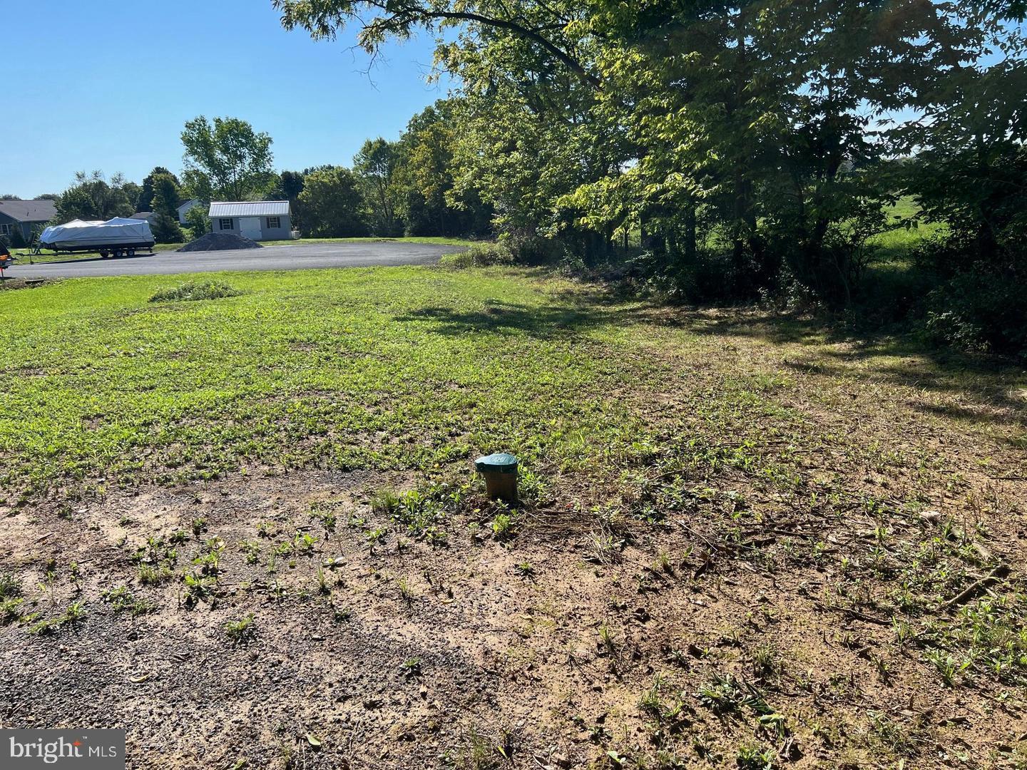 PAULMARK ESTATES - Land