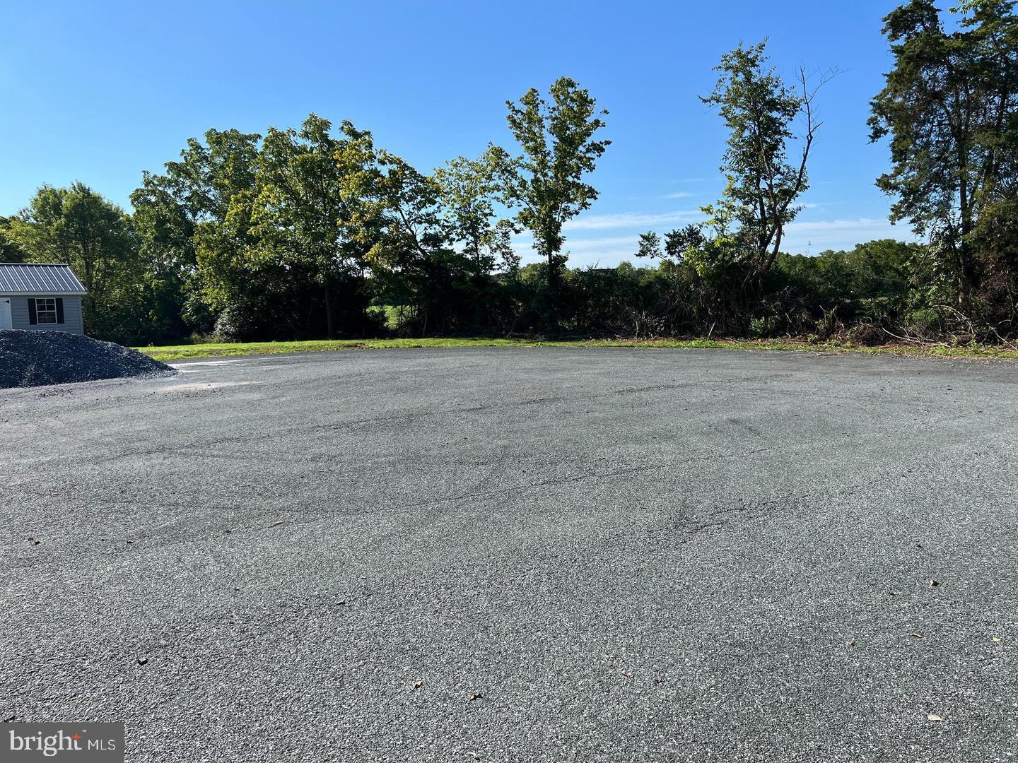 PAULMARK ESTATES - Land