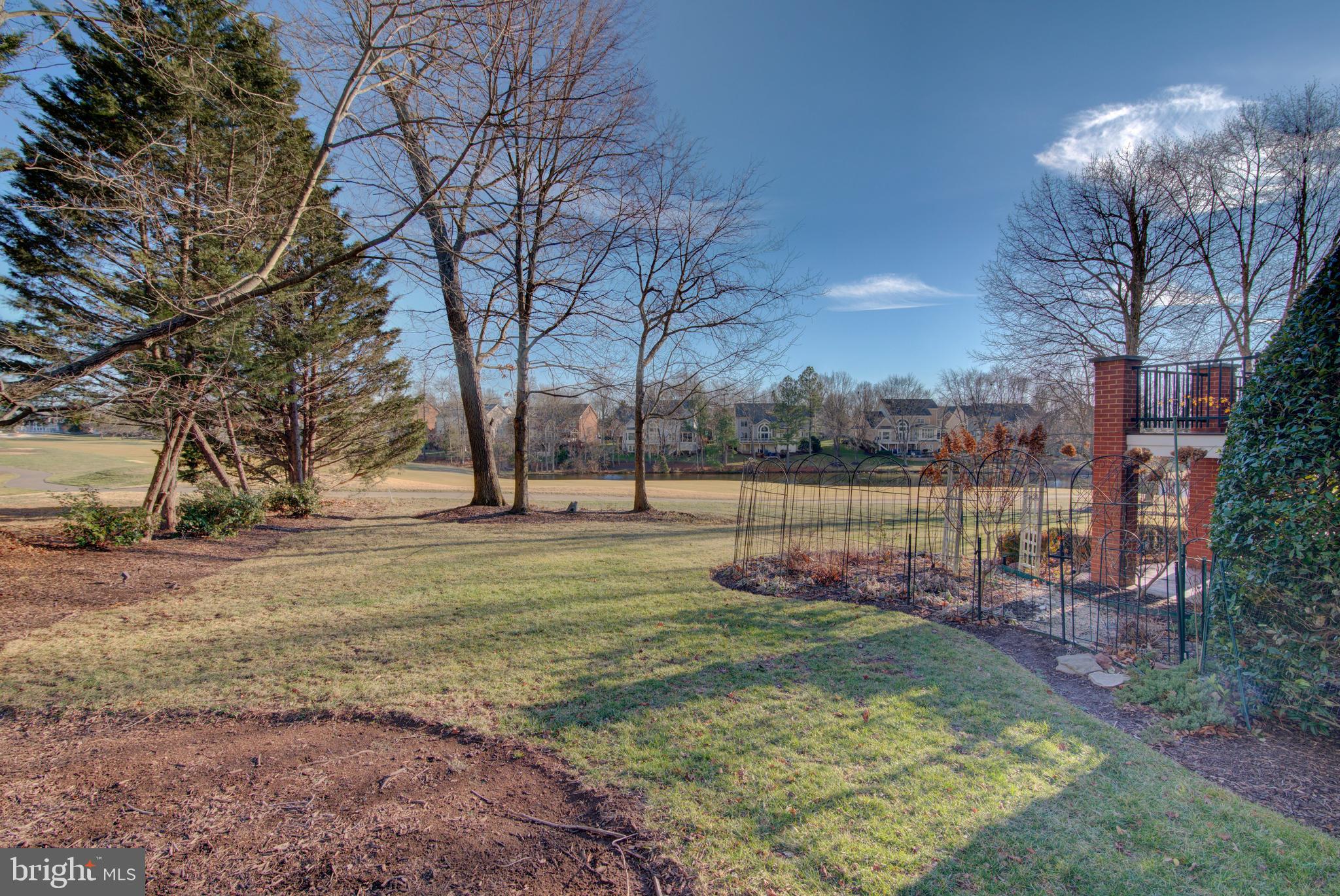 RIVER CREEK - Residential