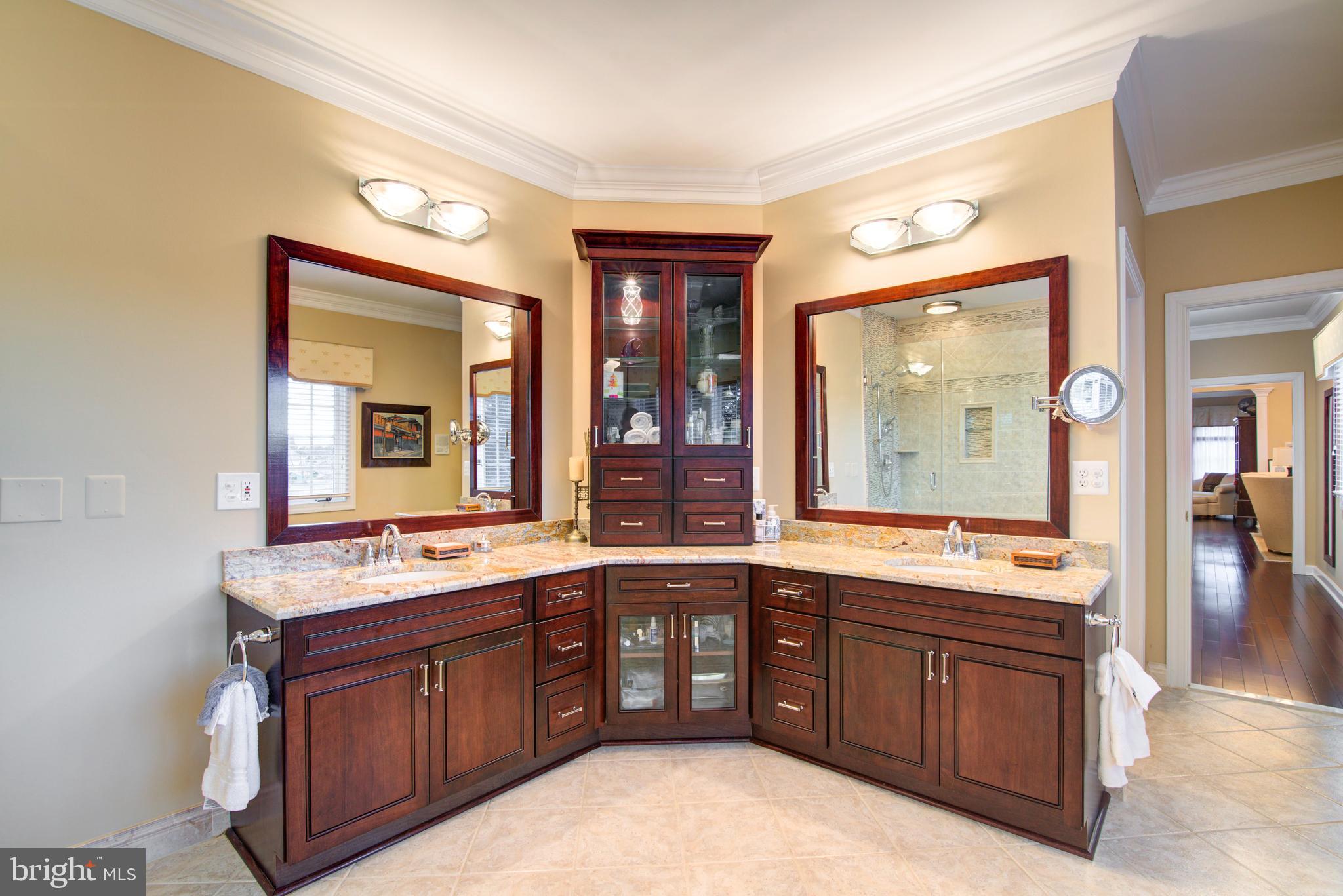 RIVER CREEK - Residential