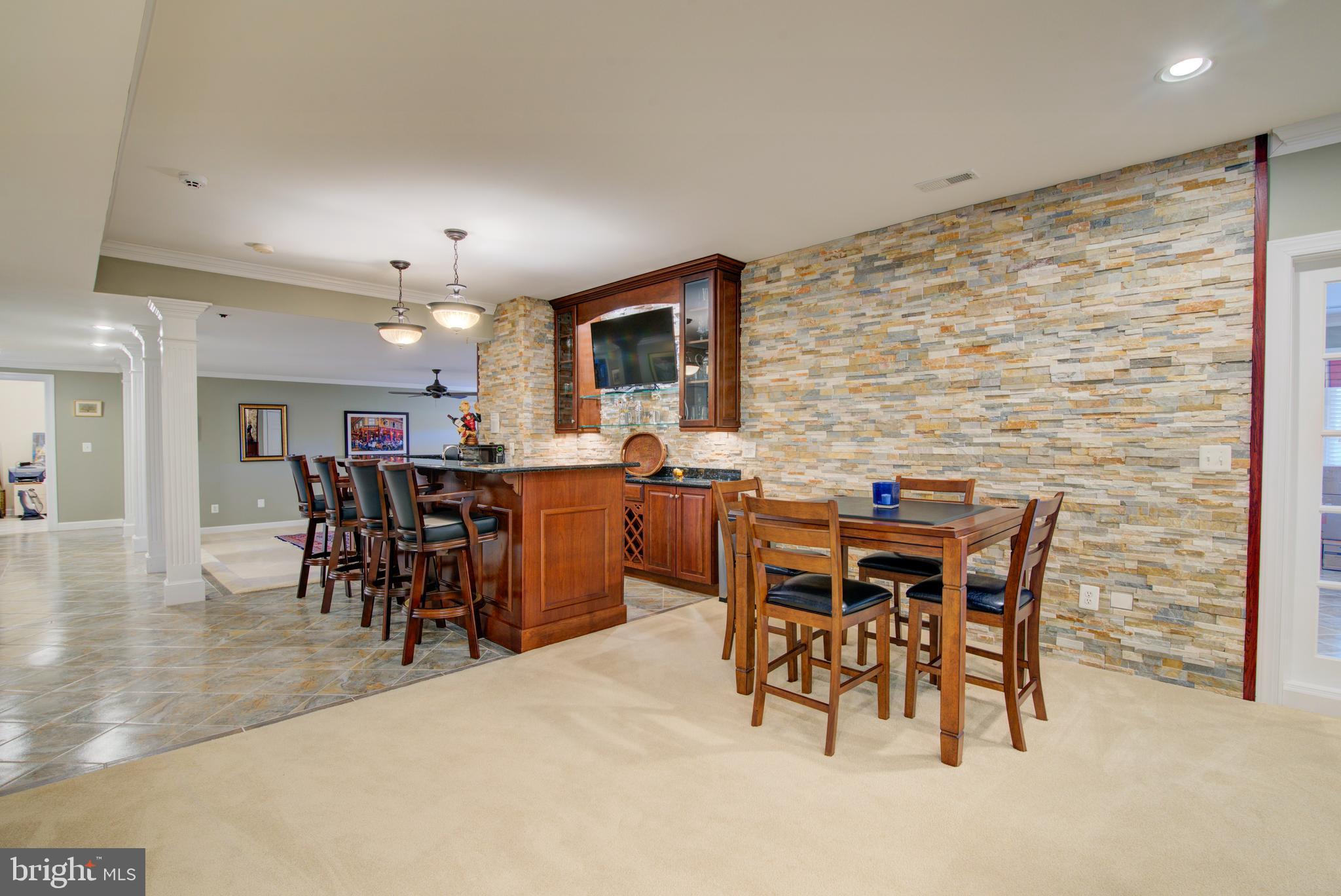 RIVER CREEK - Residential