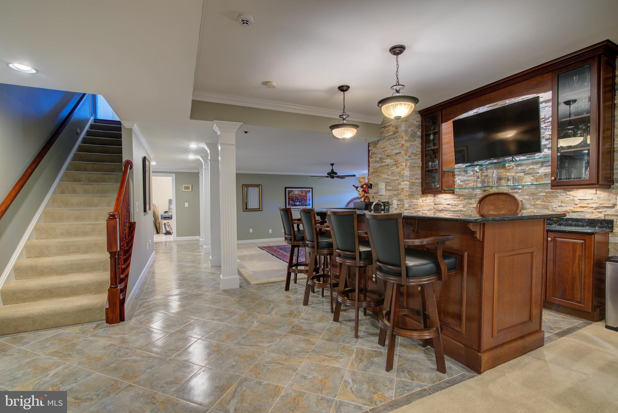 RIVER CREEK - Residential