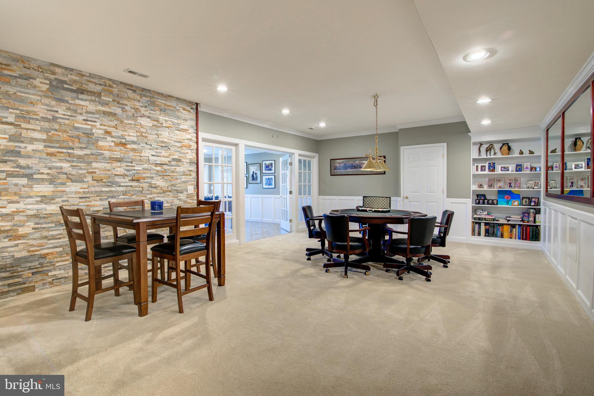 RIVER CREEK - Residential