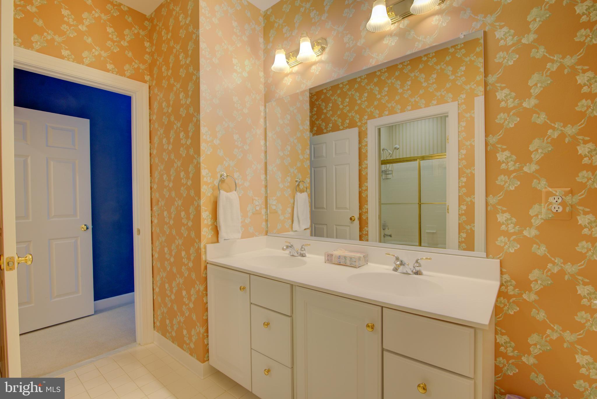 RIVER CREEK - Residential