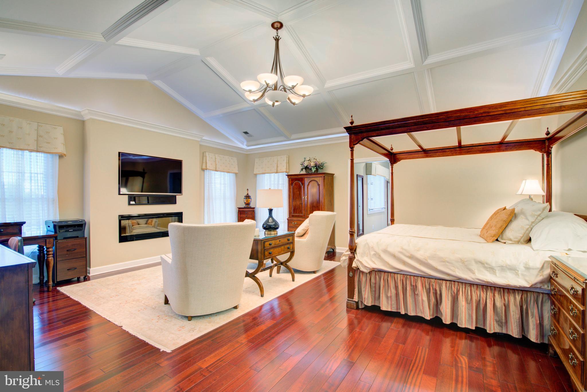 RIVER CREEK - Residential