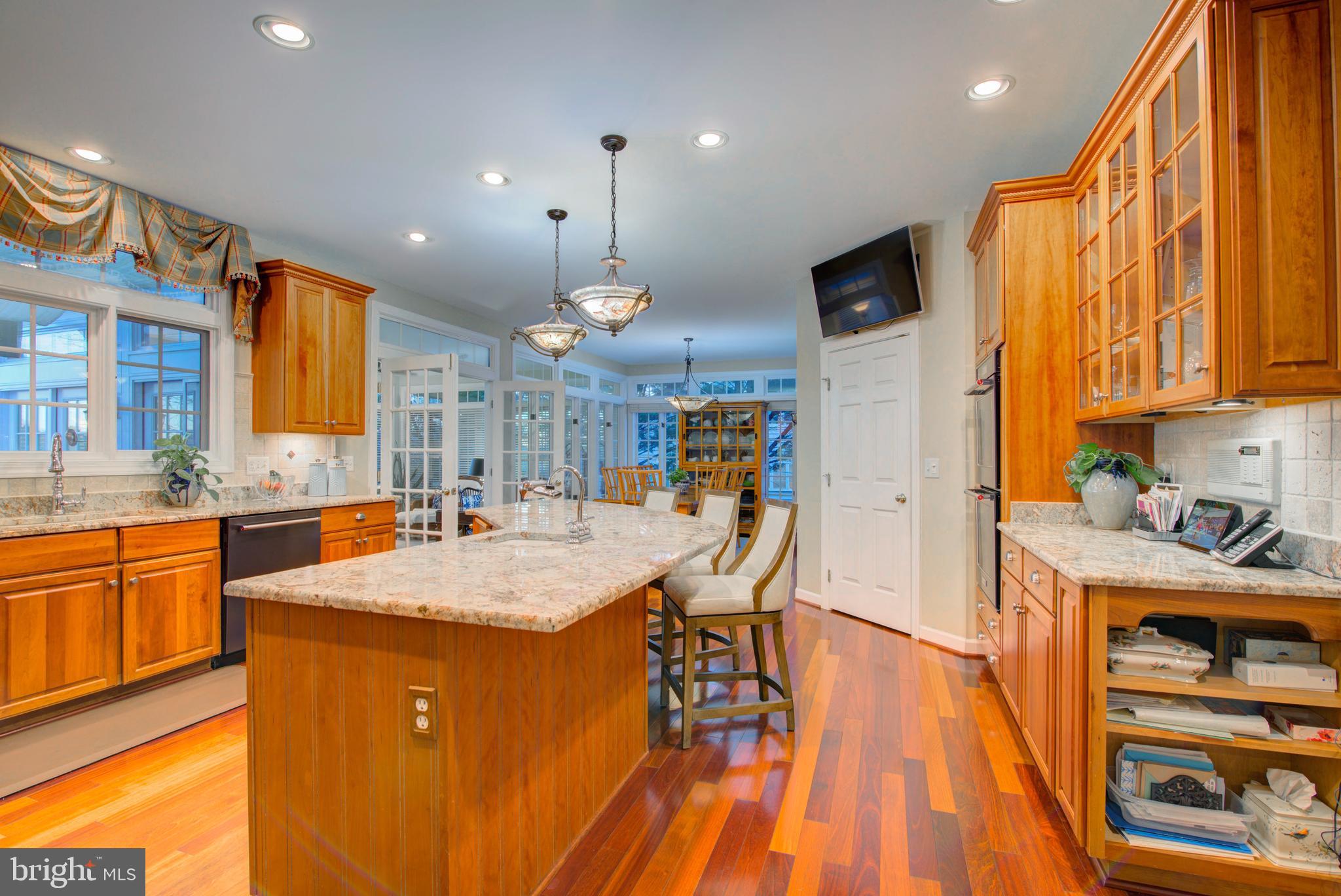 RIVER CREEK - Residential