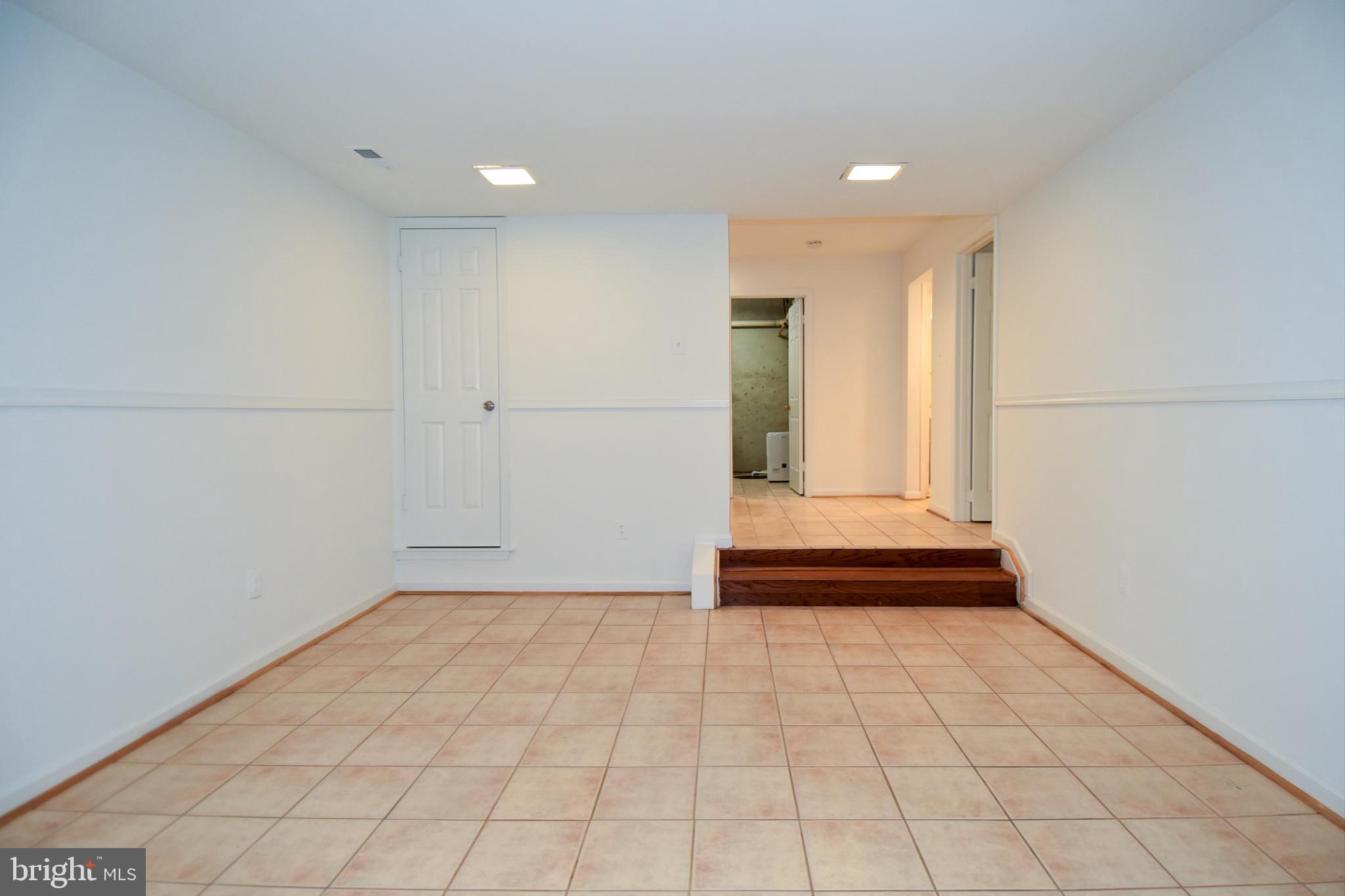 MONTGOMERY VILLAGE - Residential