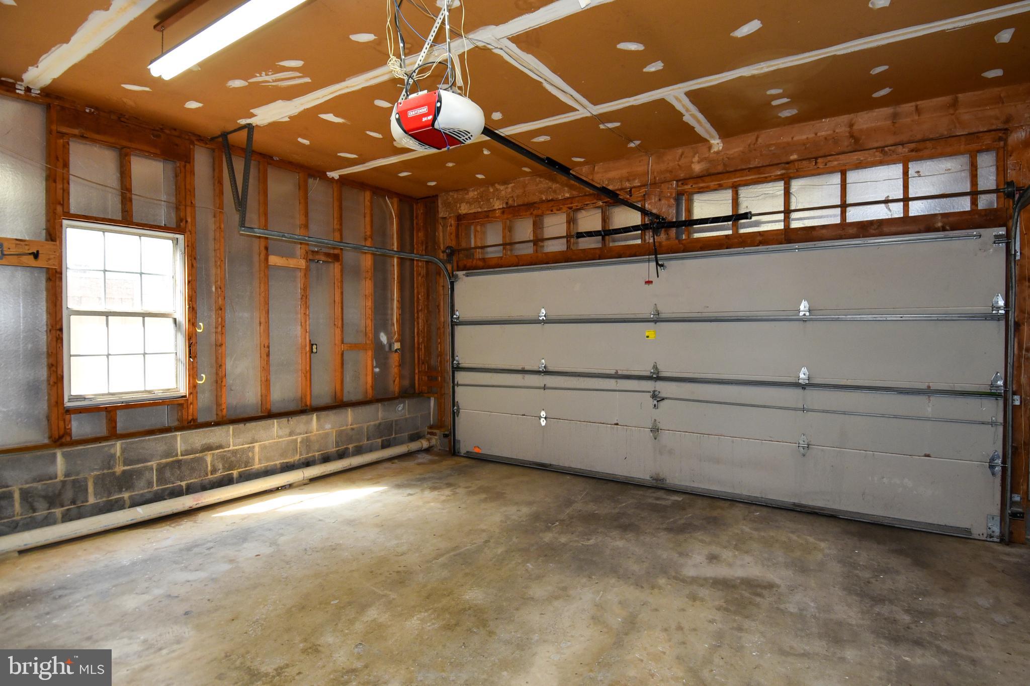 MONTGOMERY VILLAGE - Residential