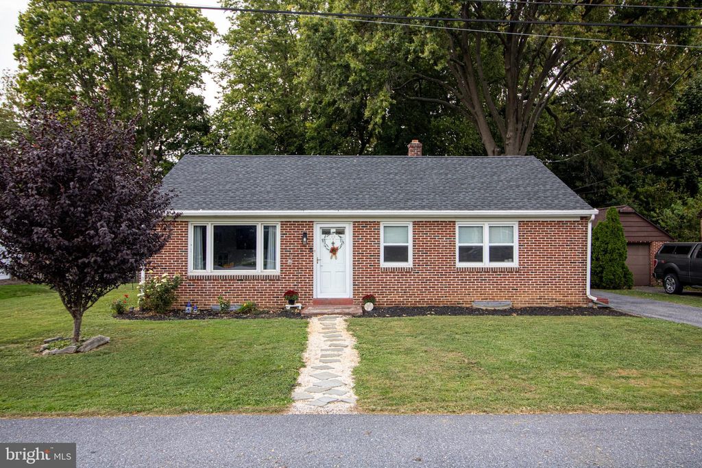 Photo of 23 Plymouth Avenue, Lancaster, PA 17602 (MLS # PALA2057396)