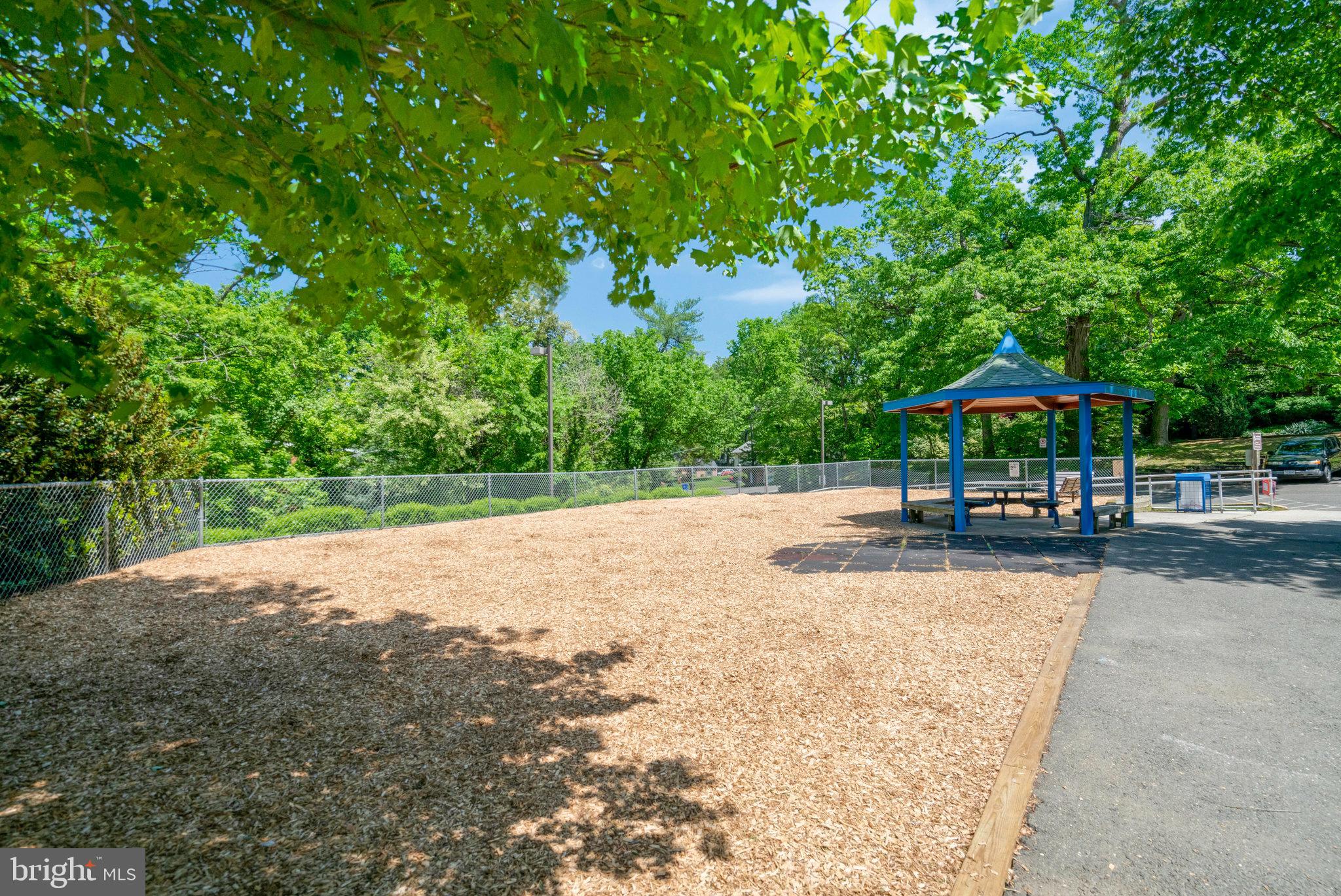 WOODMONT - Residential