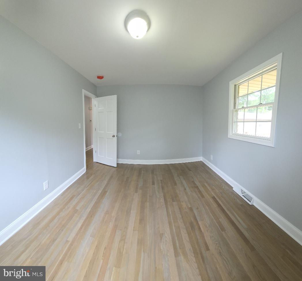 MT. PLEASANT ESTATES - Residential Lease