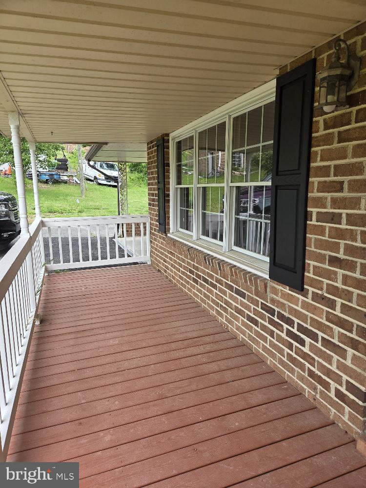 MT. PLEASANT ESTATES - Residential Lease