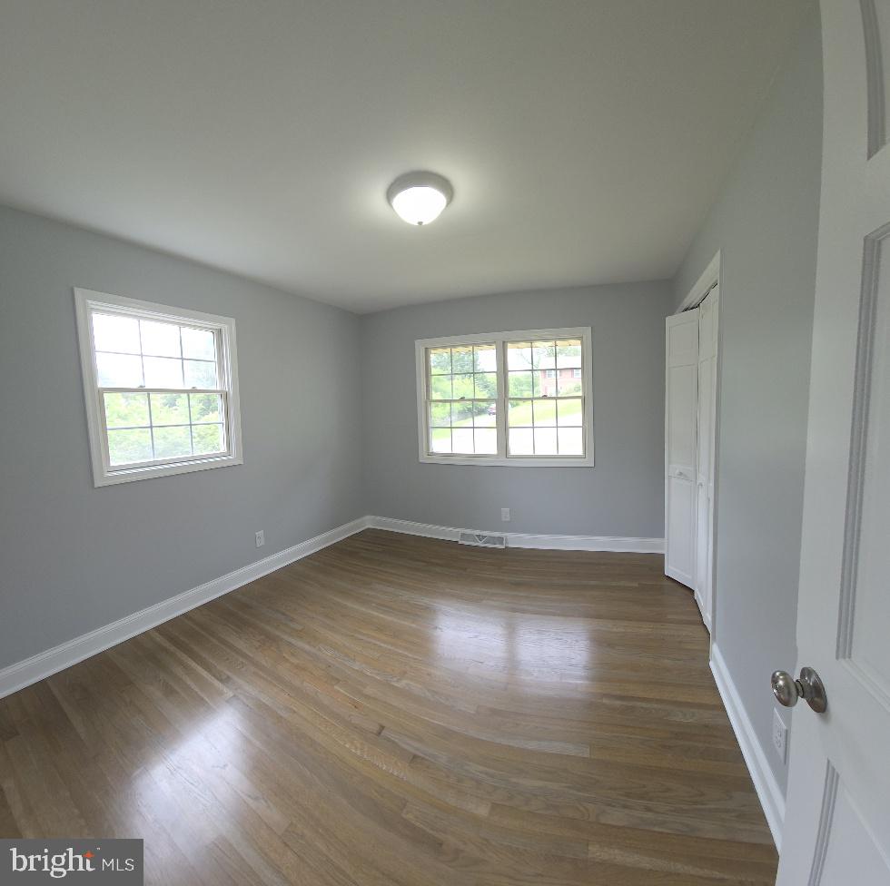 MT. PLEASANT ESTATES - Residential Lease