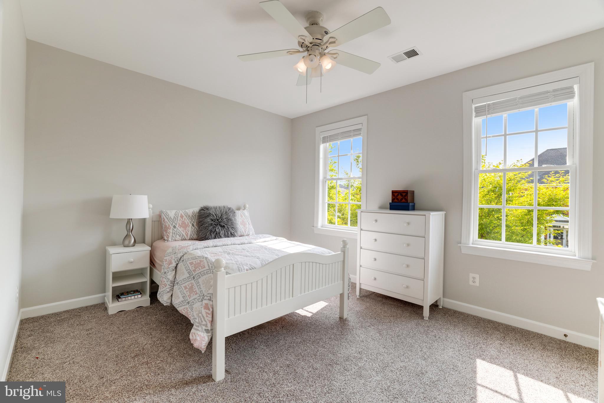 LANSDOWNE ON THE POTOMAC - Residential