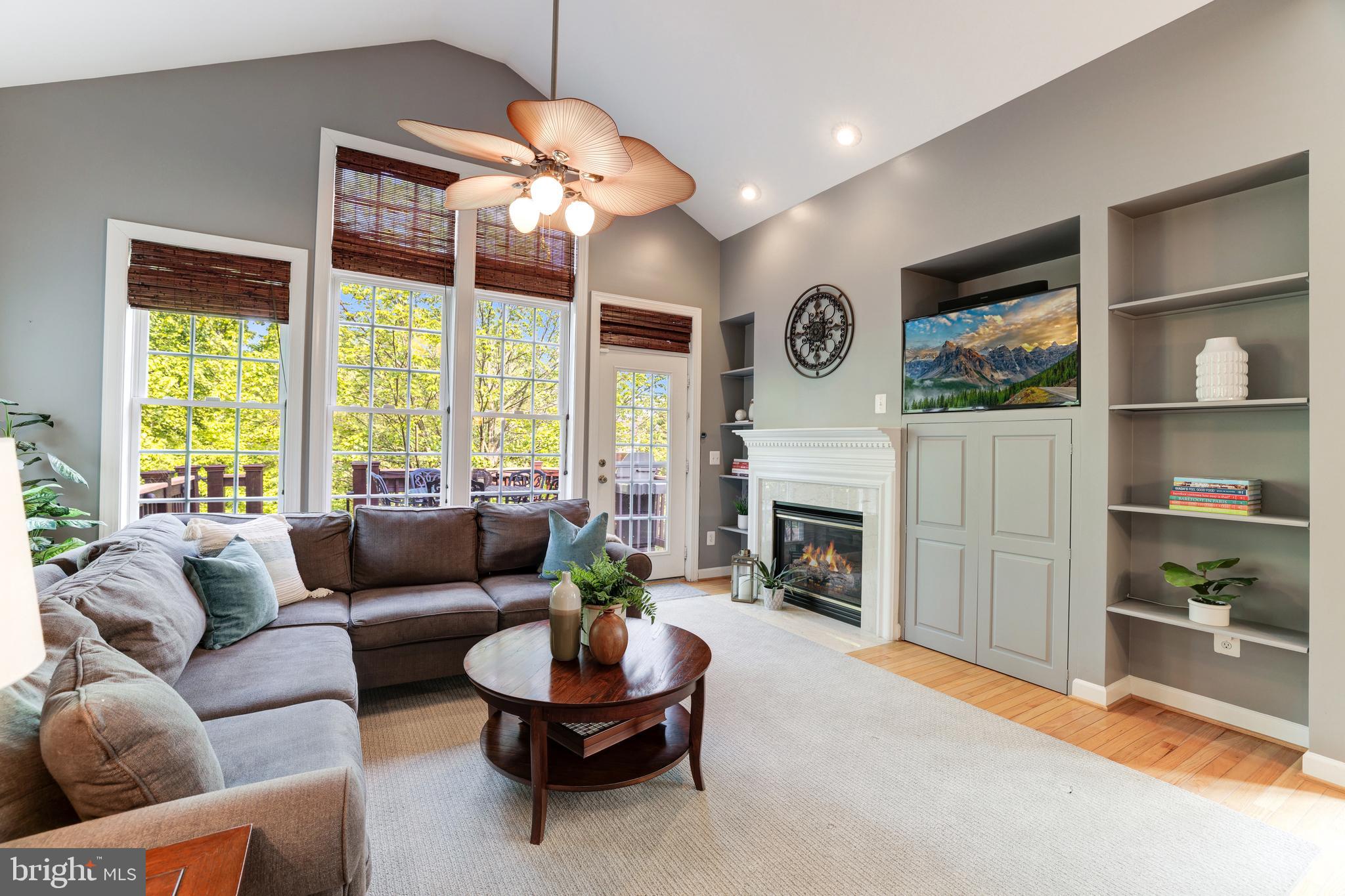 LANSDOWNE ON THE POTOMAC - Residential