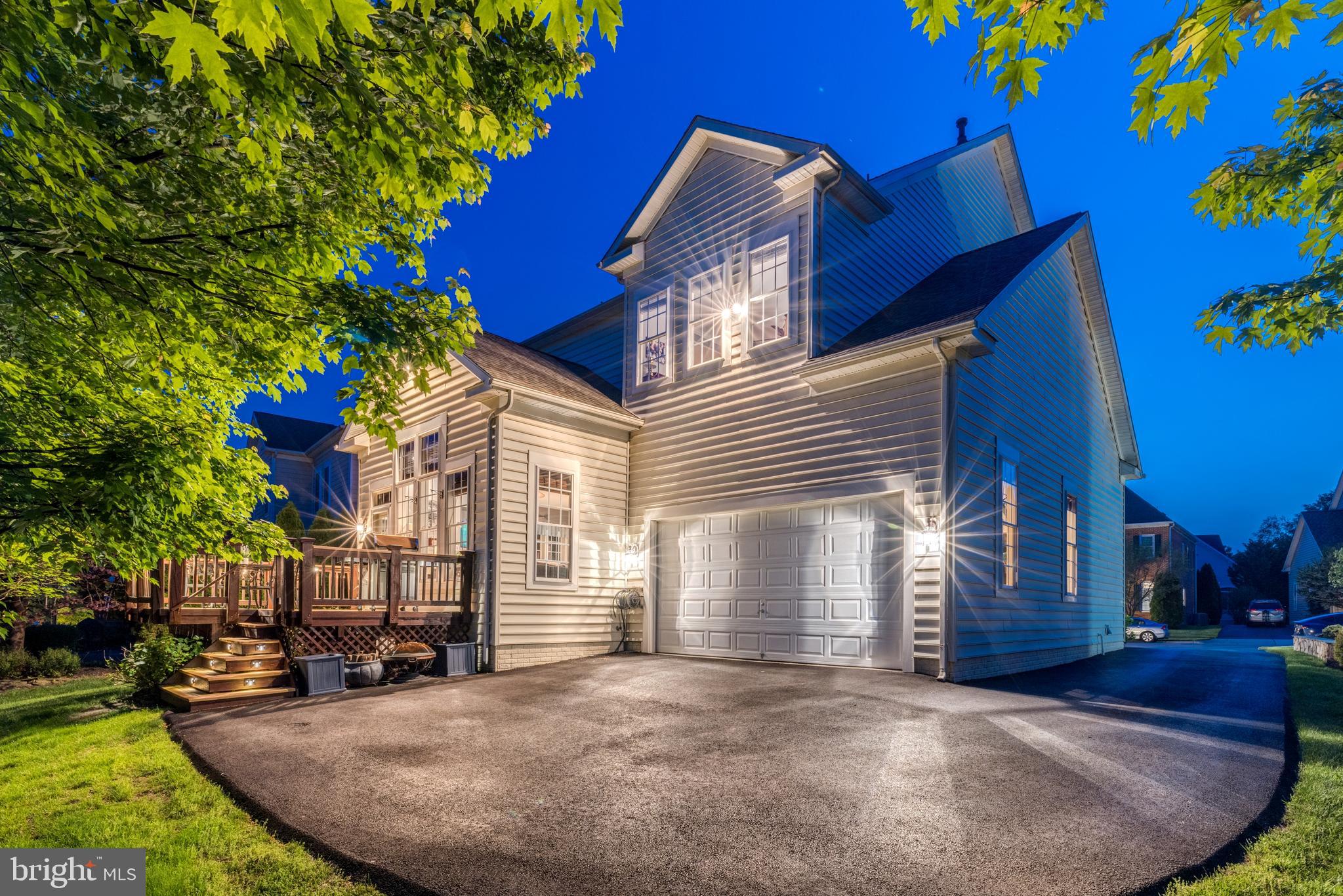 LANSDOWNE ON THE POTOMAC - Residential