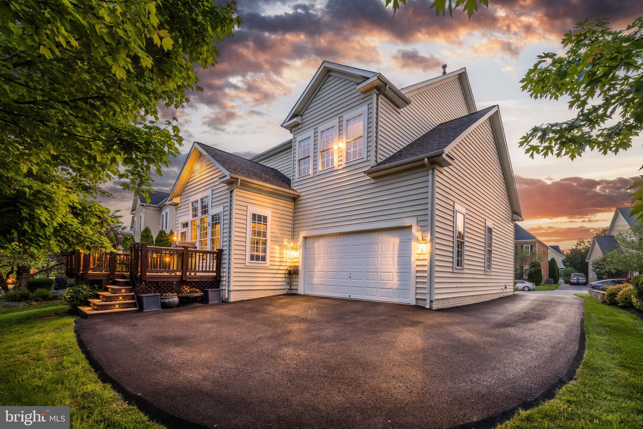 LANSDOWNE ON THE POTOMAC - Residential