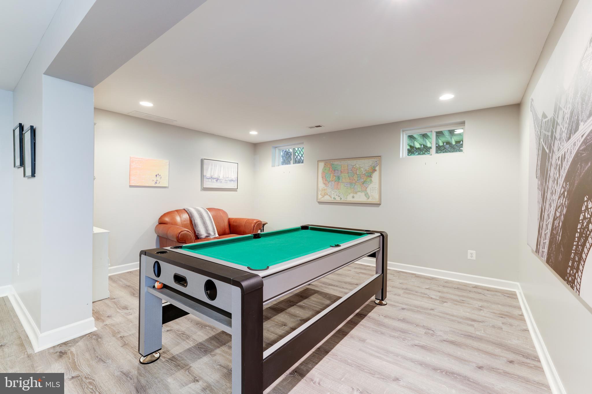 LANSDOWNE ON THE POTOMAC - Residential