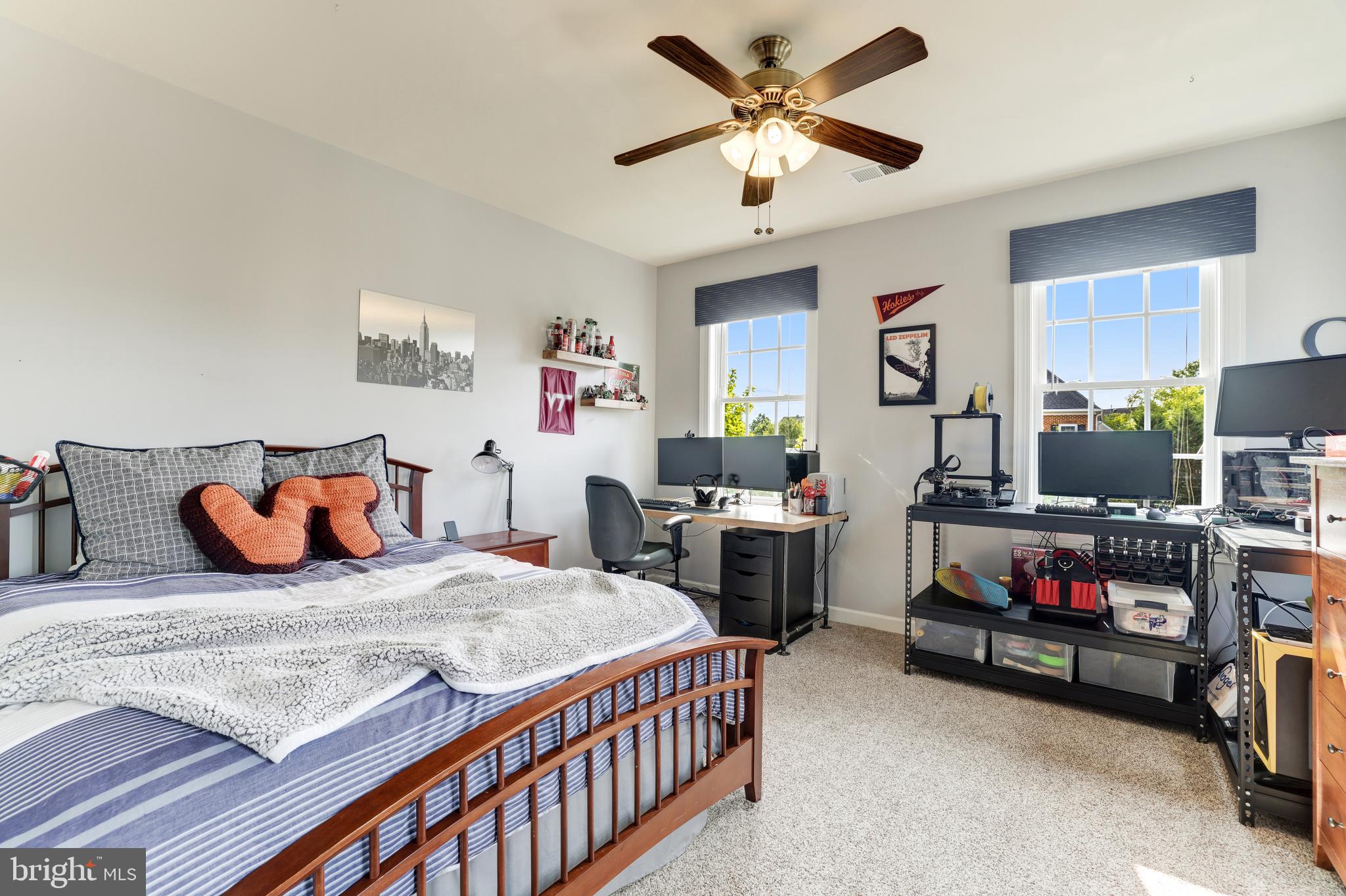 LANSDOWNE ON THE POTOMAC - Residential