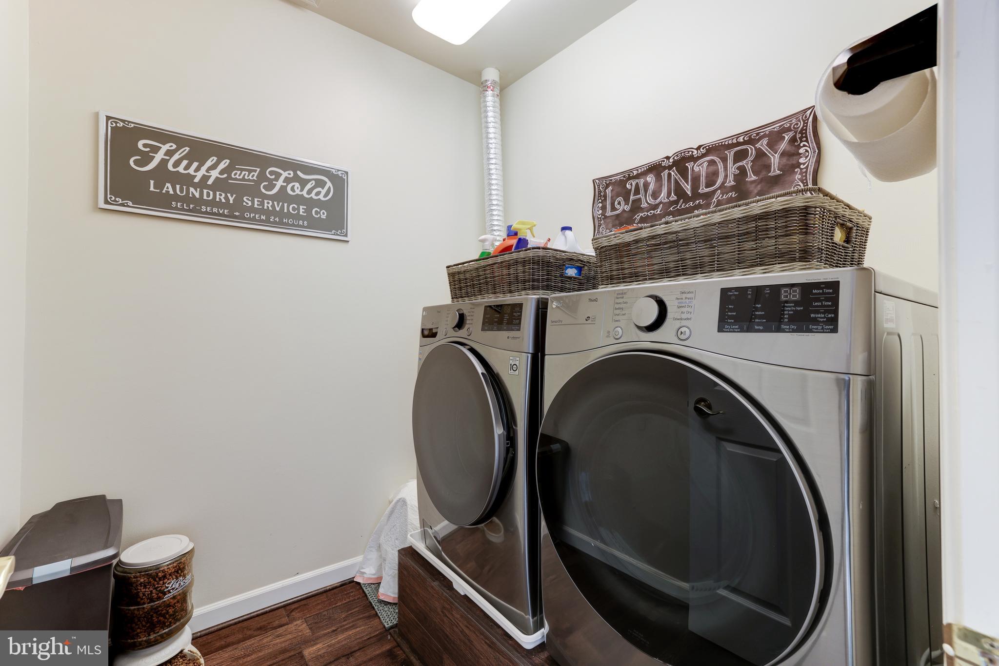 LANSDOWNE ON THE POTOMAC - Residential