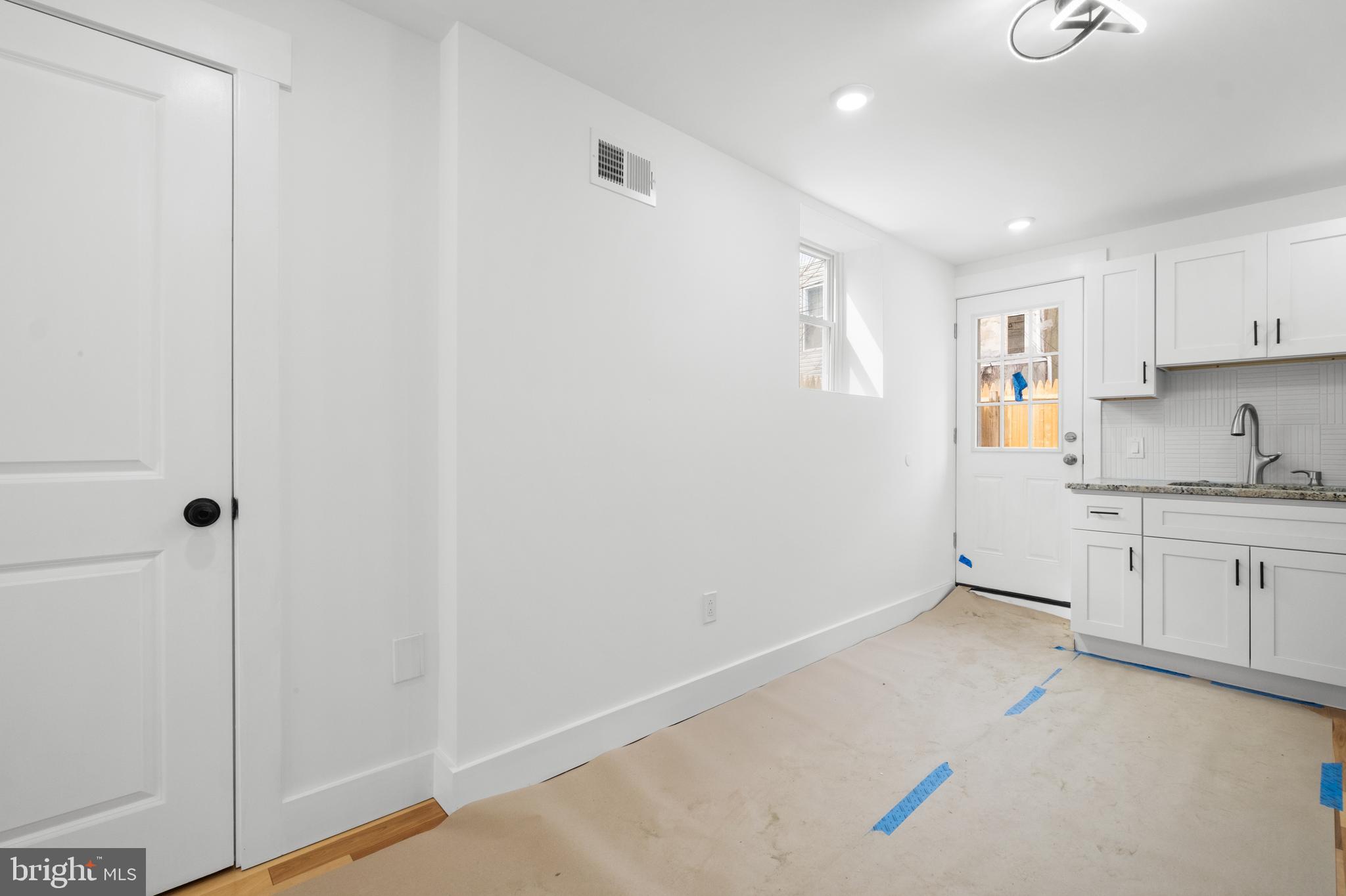 PORT RICHMOND - Residential