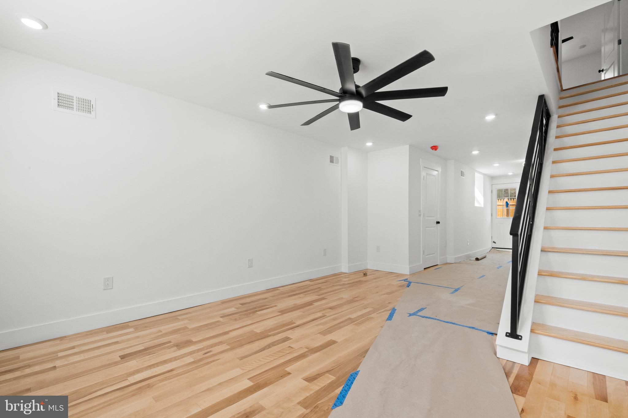 PORT RICHMOND - Residential