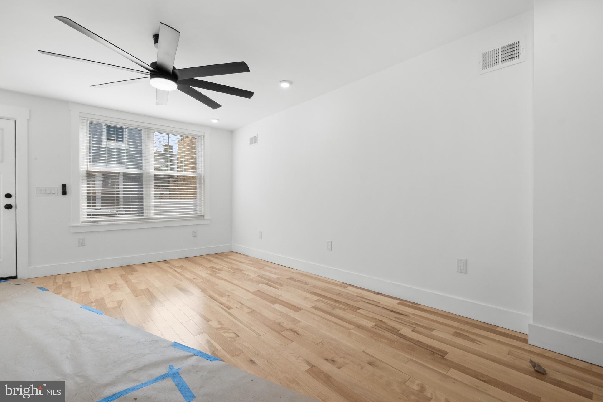 PORT RICHMOND - Residential