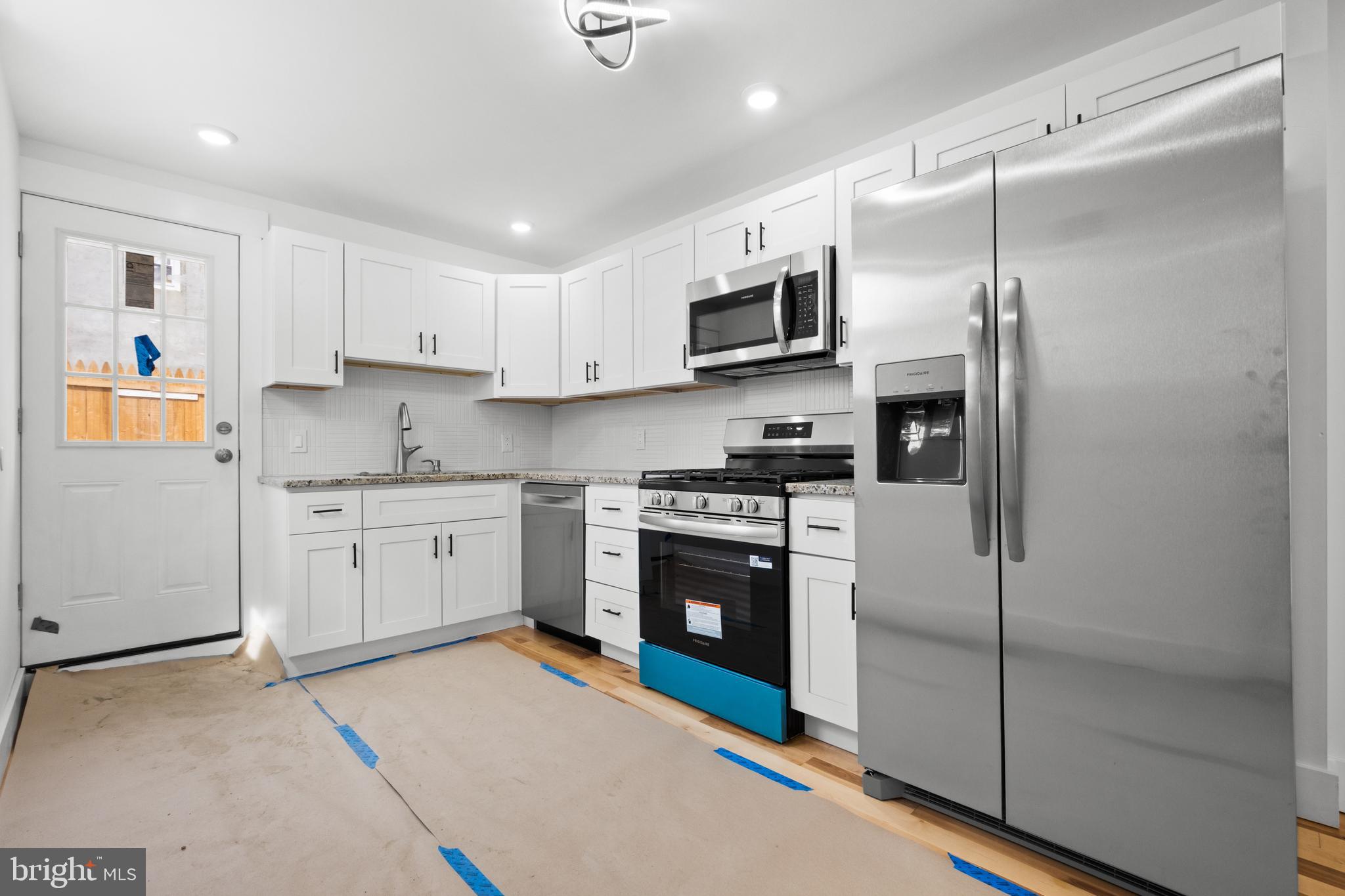 PORT RICHMOND - Residential