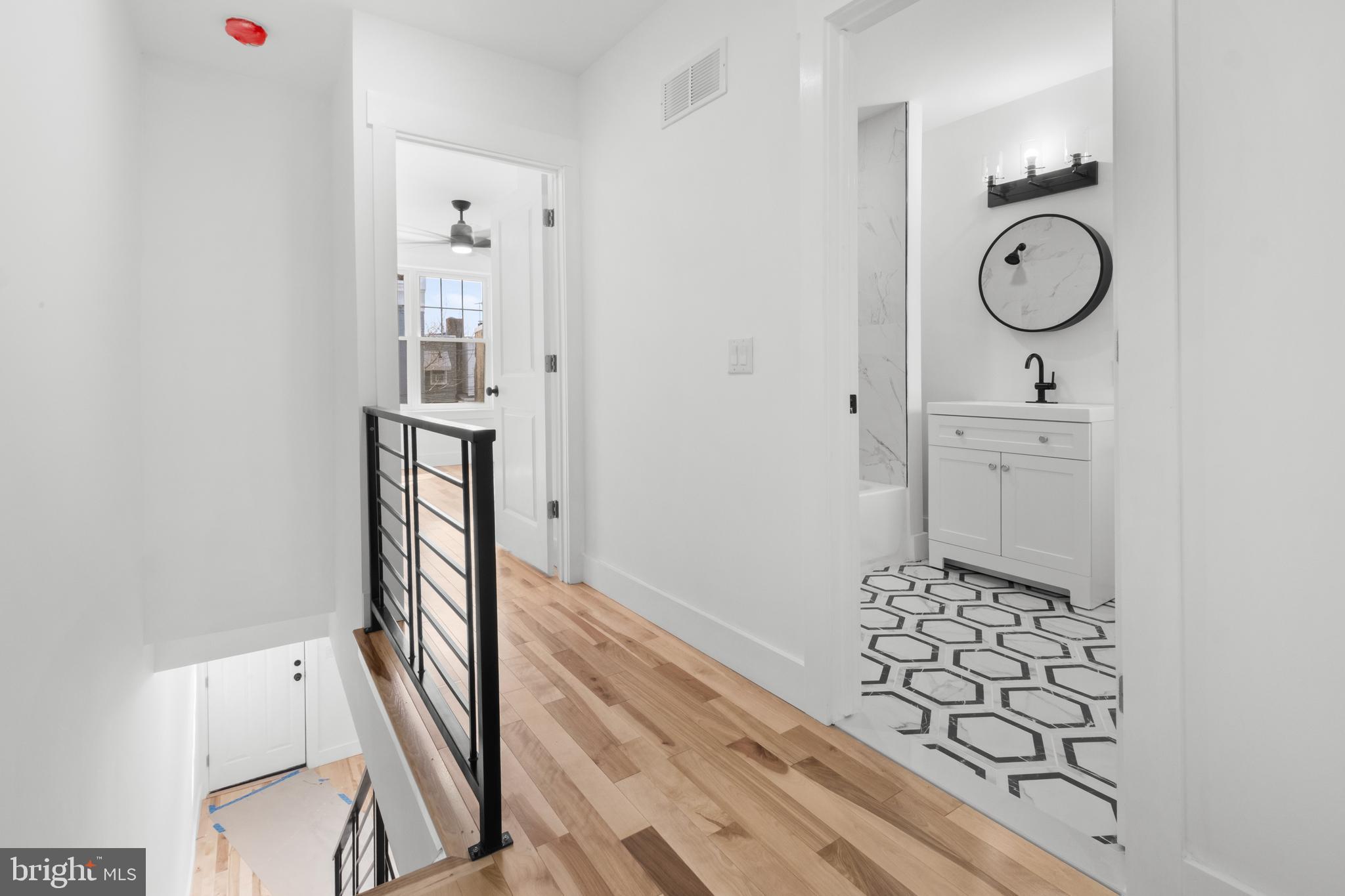 PORT RICHMOND - Residential