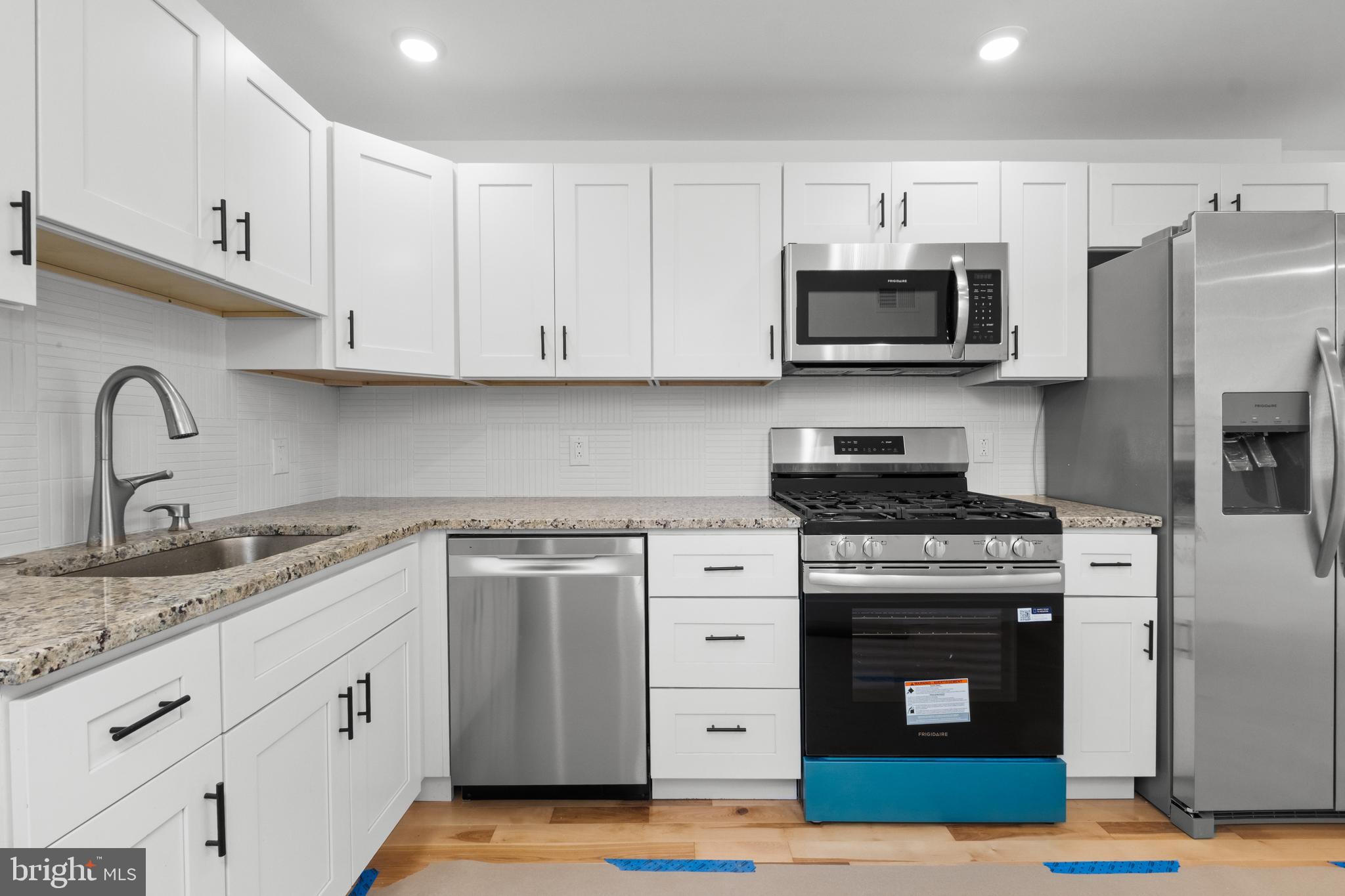 PORT RICHMOND - Residential