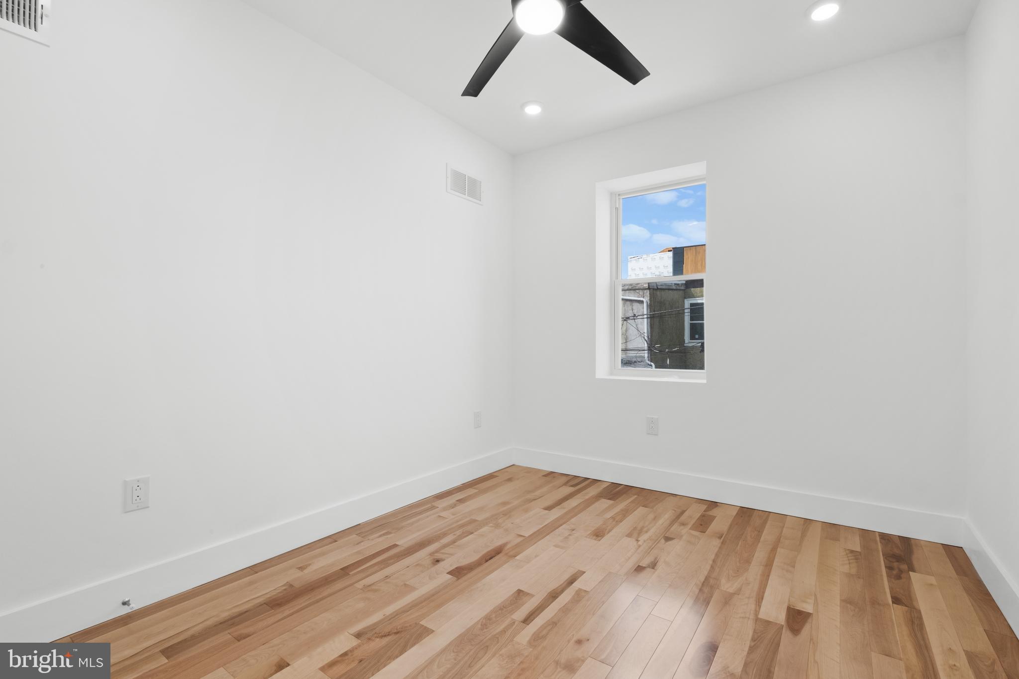 PORT RICHMOND - Residential