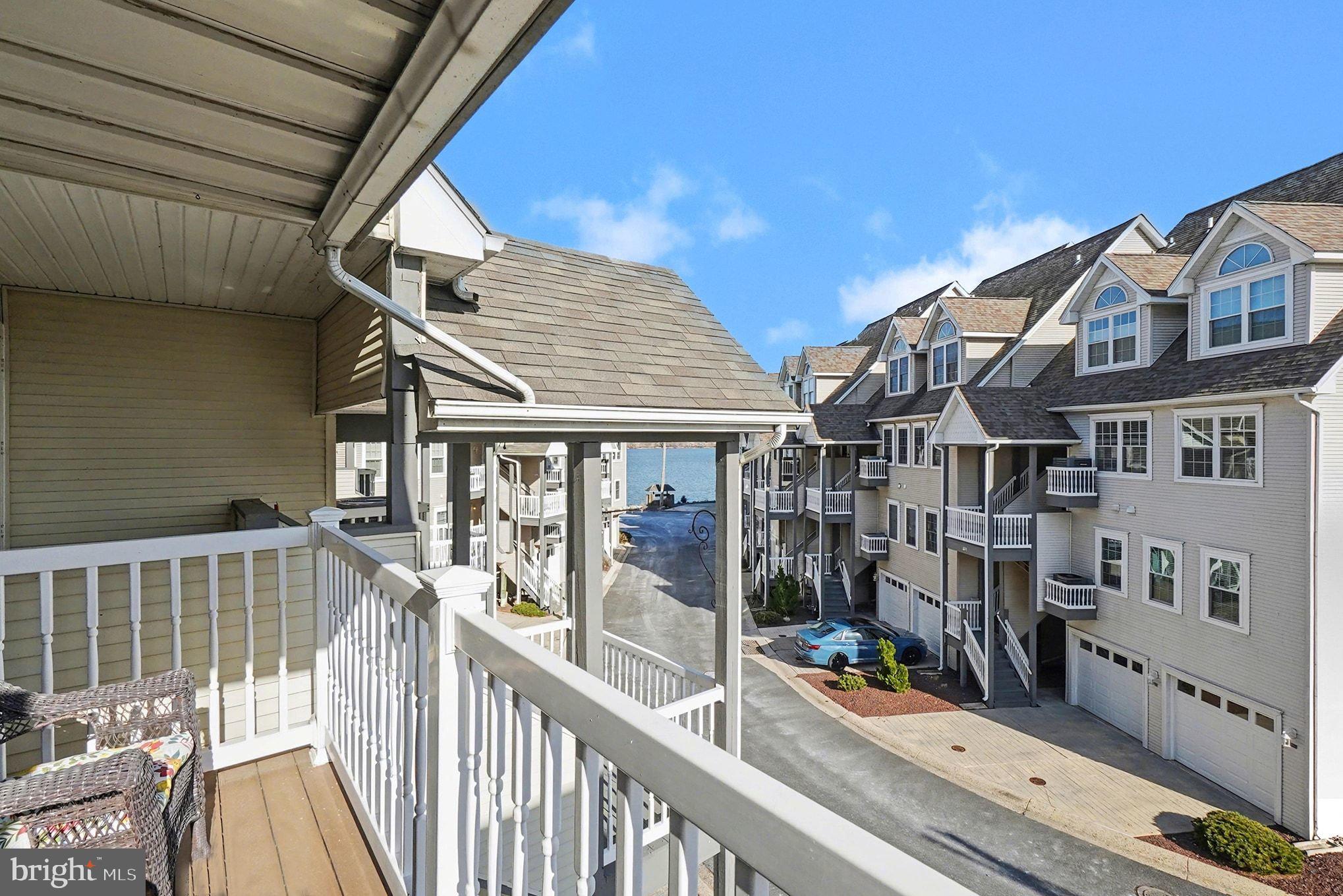 SENECA POINTE - Residential