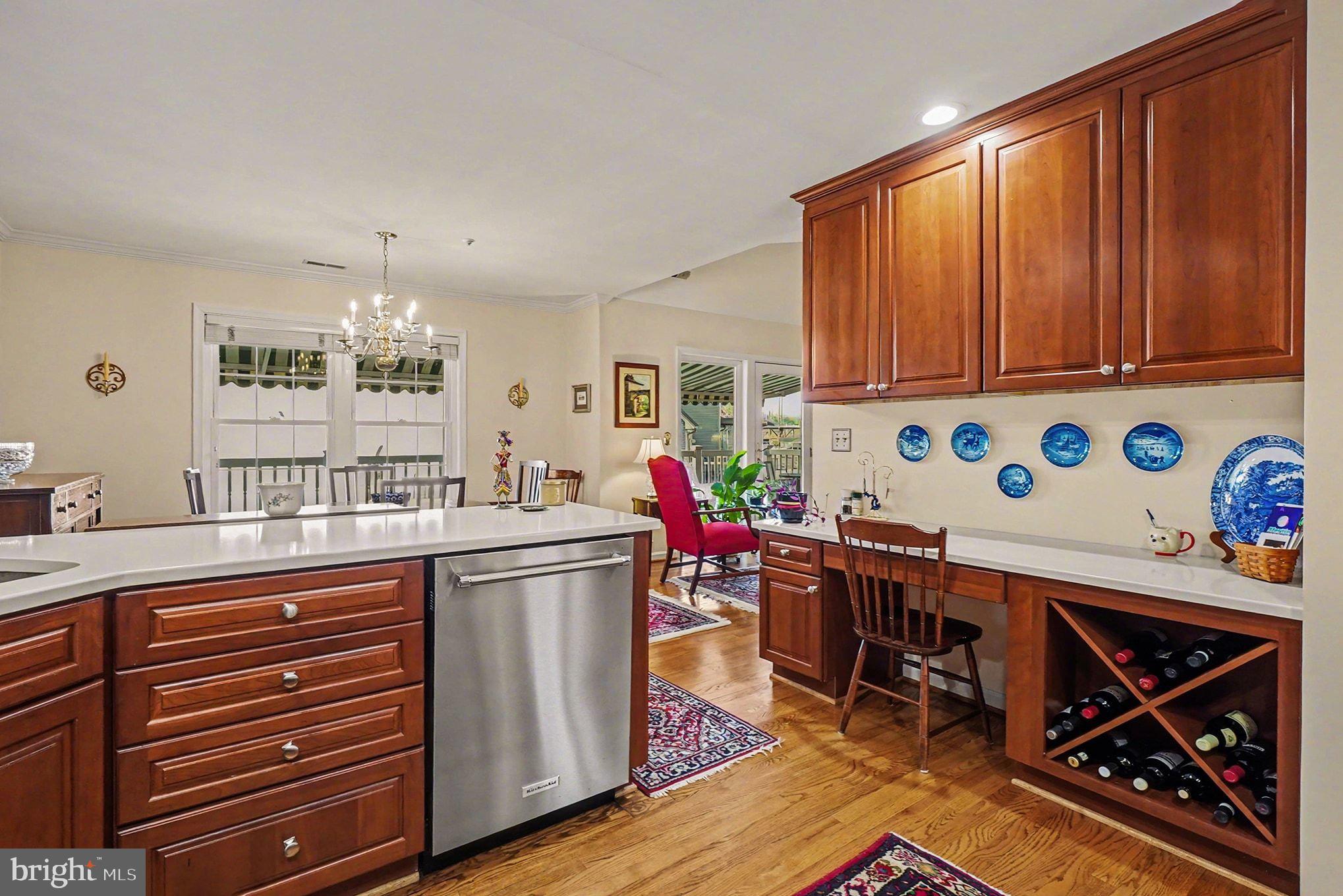 SENECA POINTE - Residential